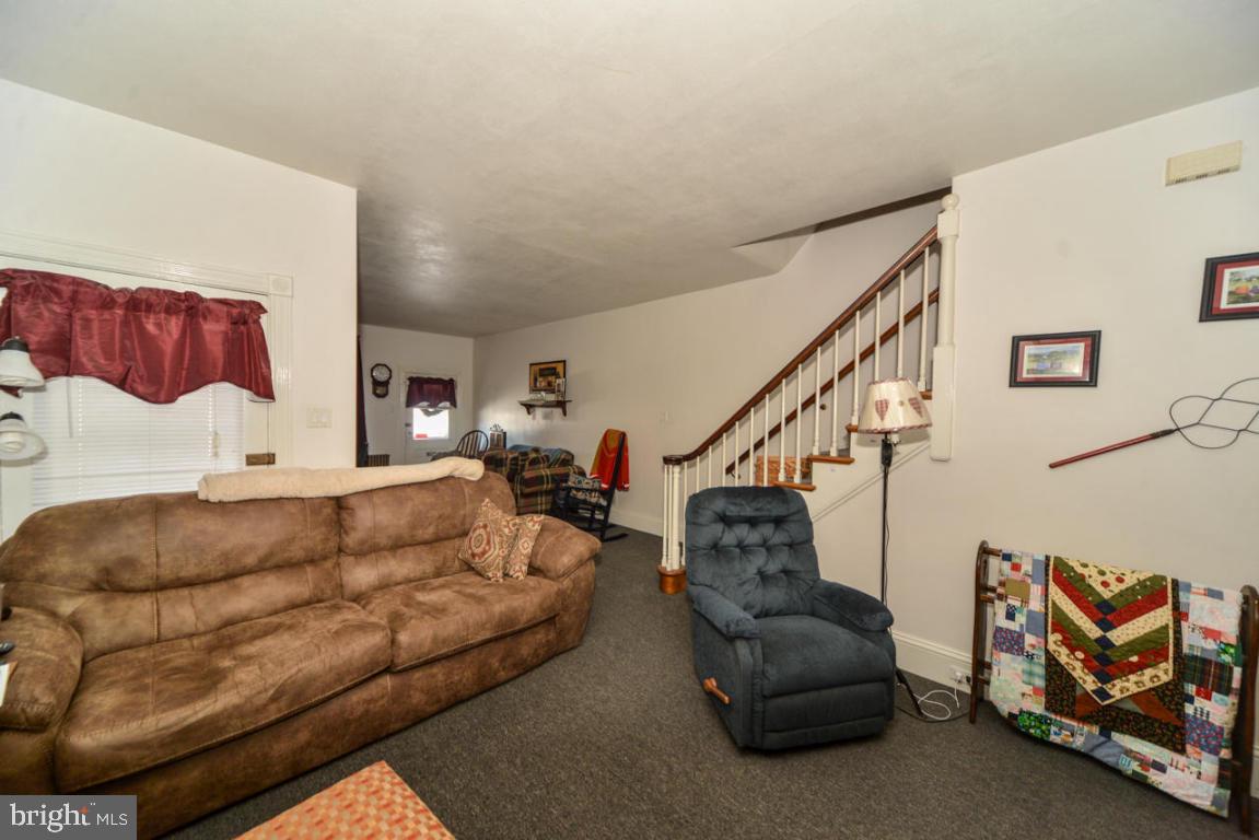 MILLERSVILLE - Residential