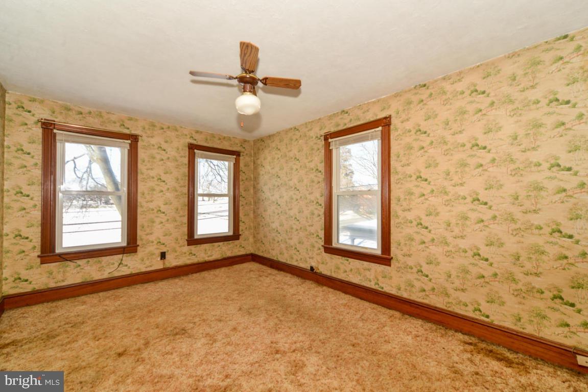 MILLERSVILLE - Residential