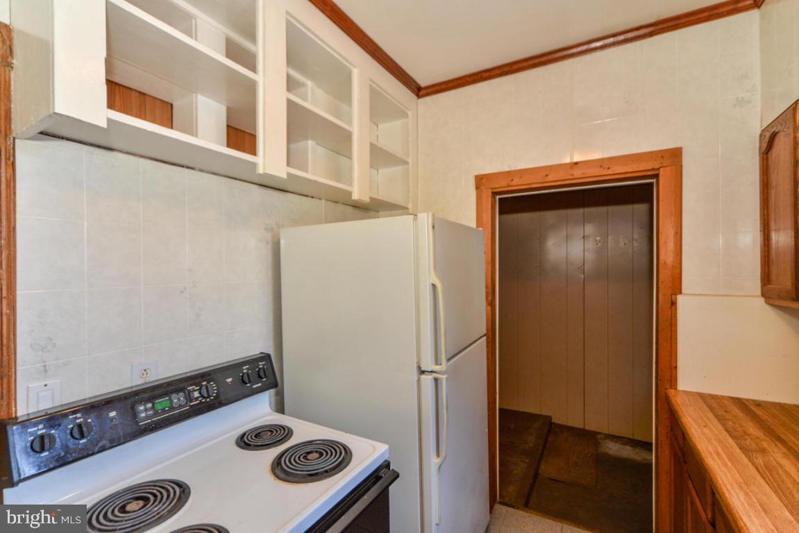 MILLERSVILLE - Residential