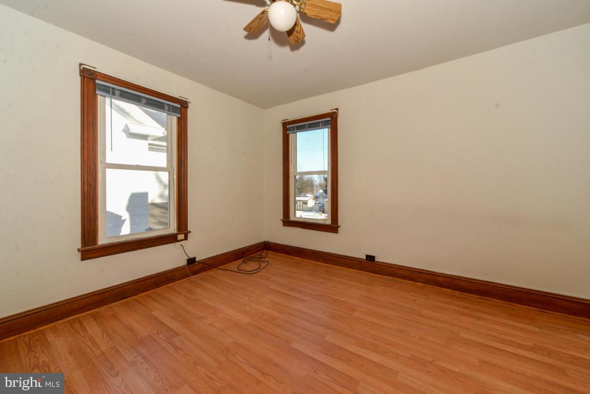 MILLERSVILLE - Residential