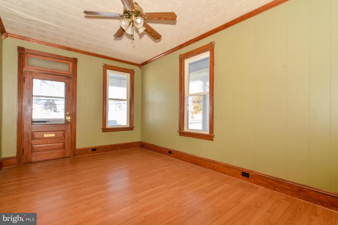 MILLERSVILLE - Residential
