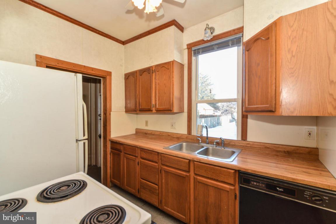 MILLERSVILLE - Residential