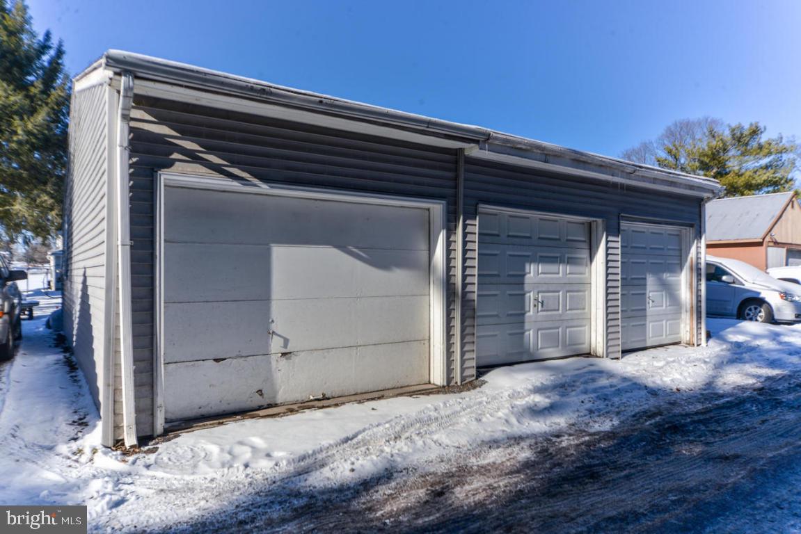 MILLERSVILLE - Residential