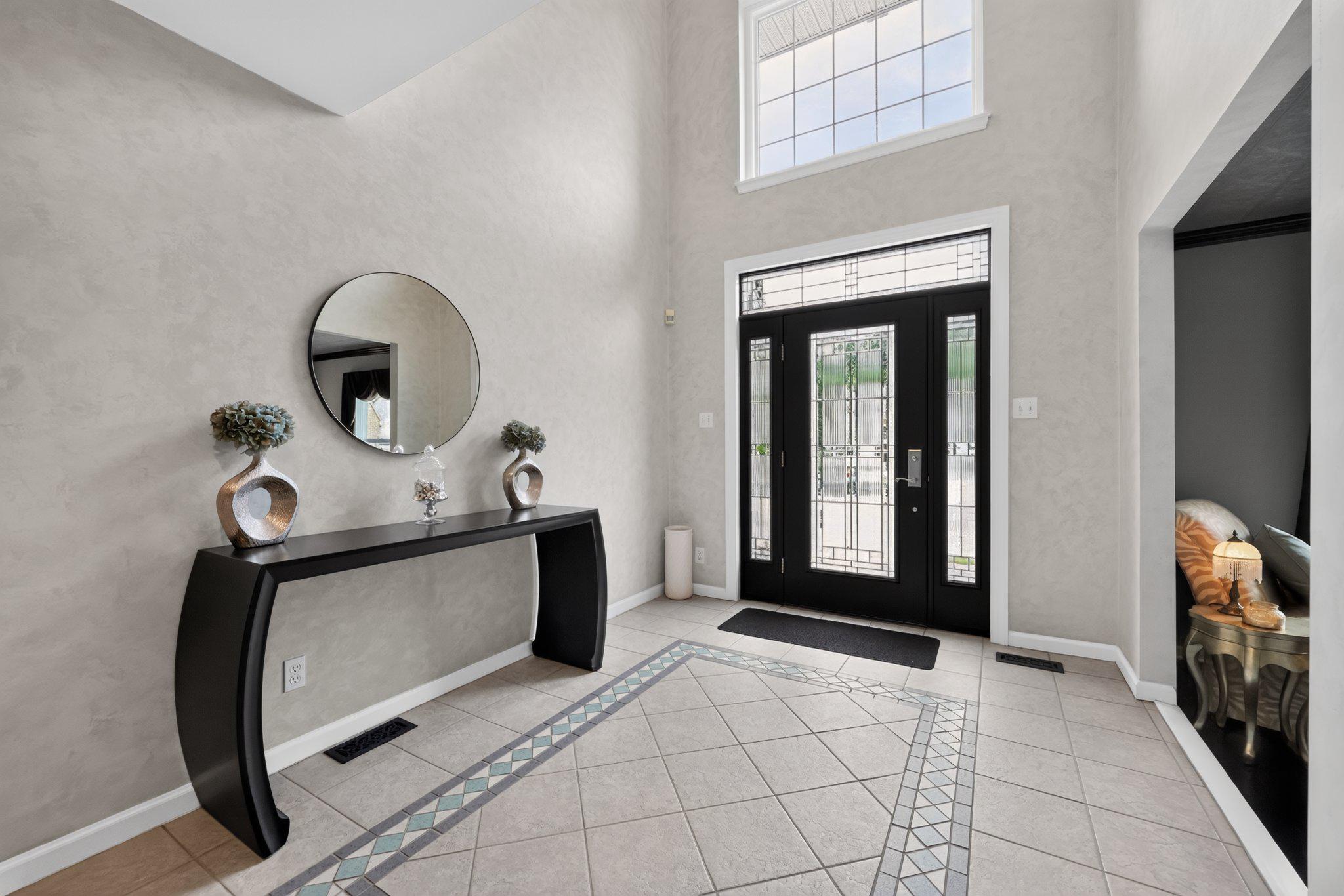 326 NEWTON COURT