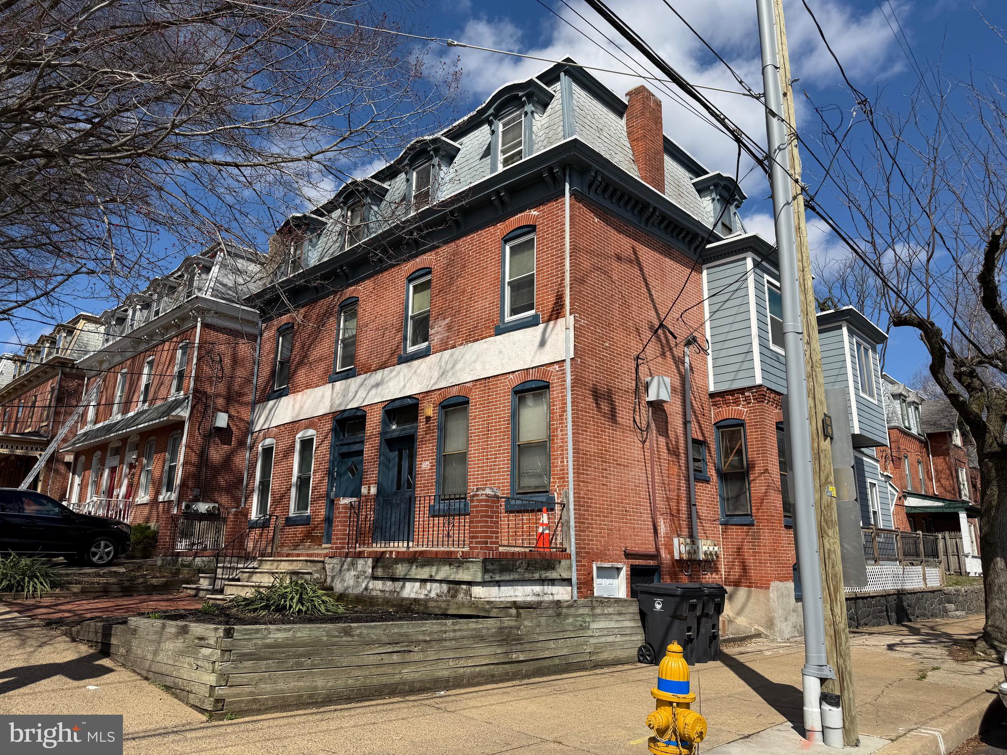 1001 & 1003 W. 8th St. W 8TH STREET