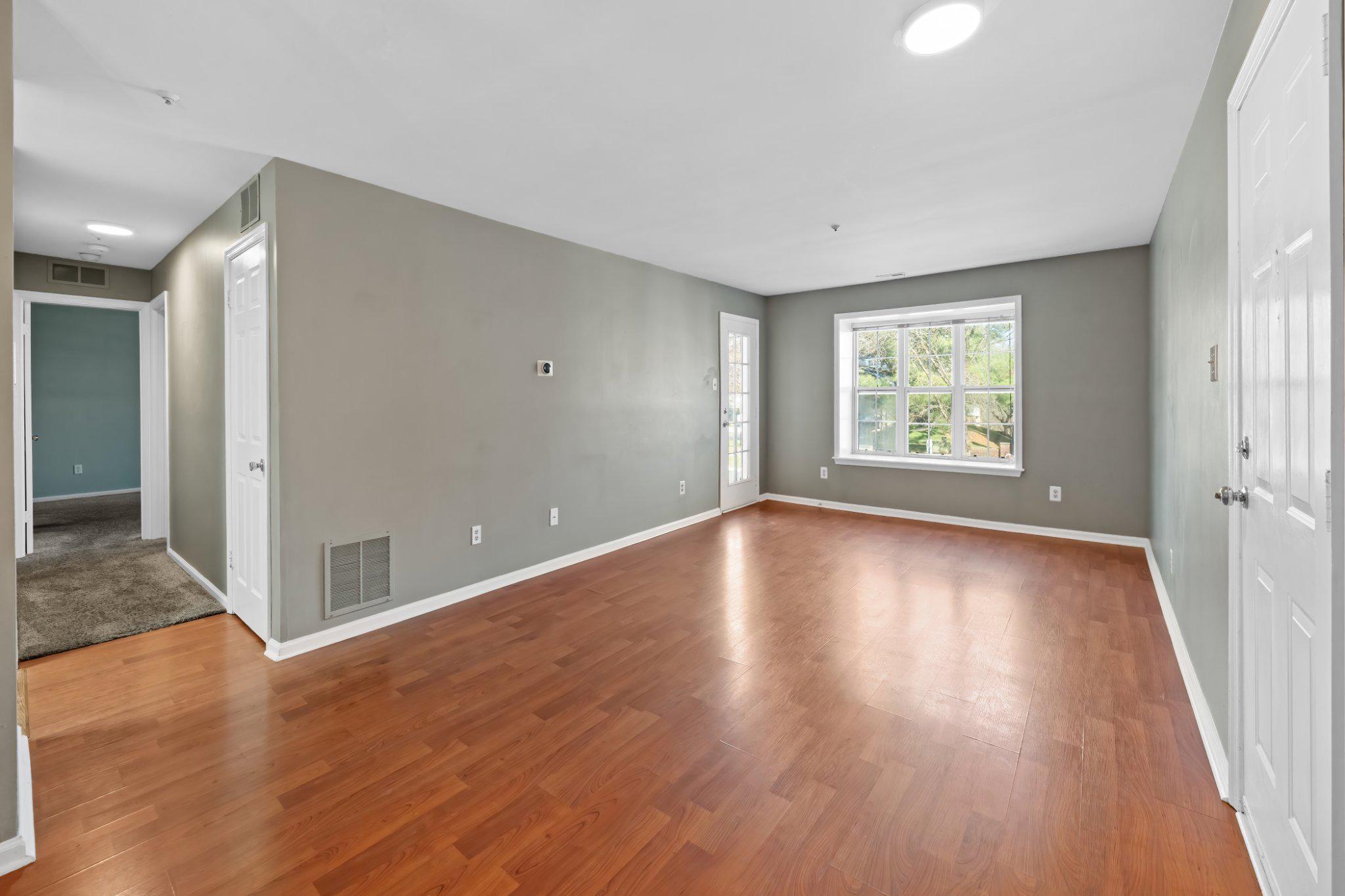 3111 CHARING CROSSING 36