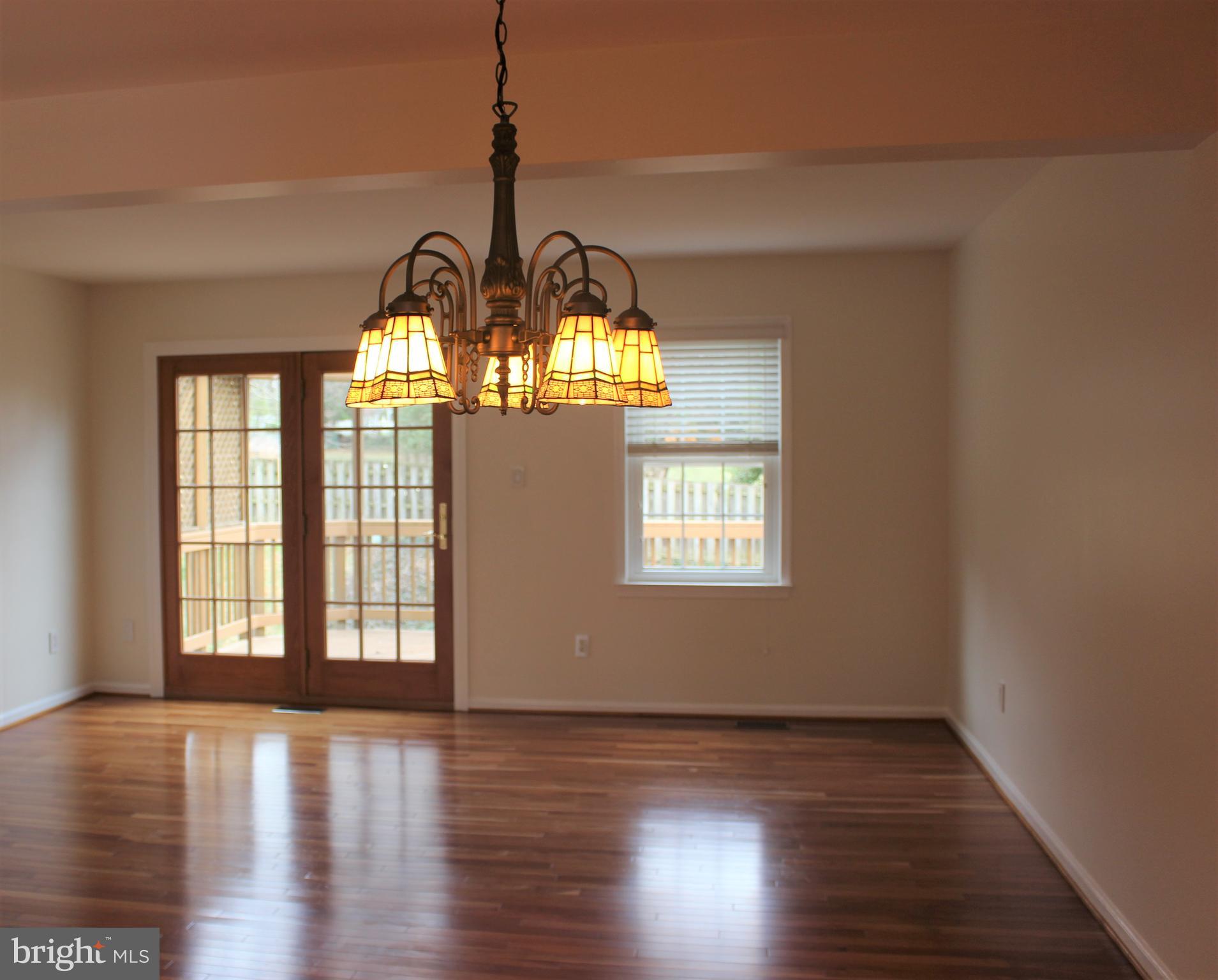 LEEDS SQUARE - Residential Lease