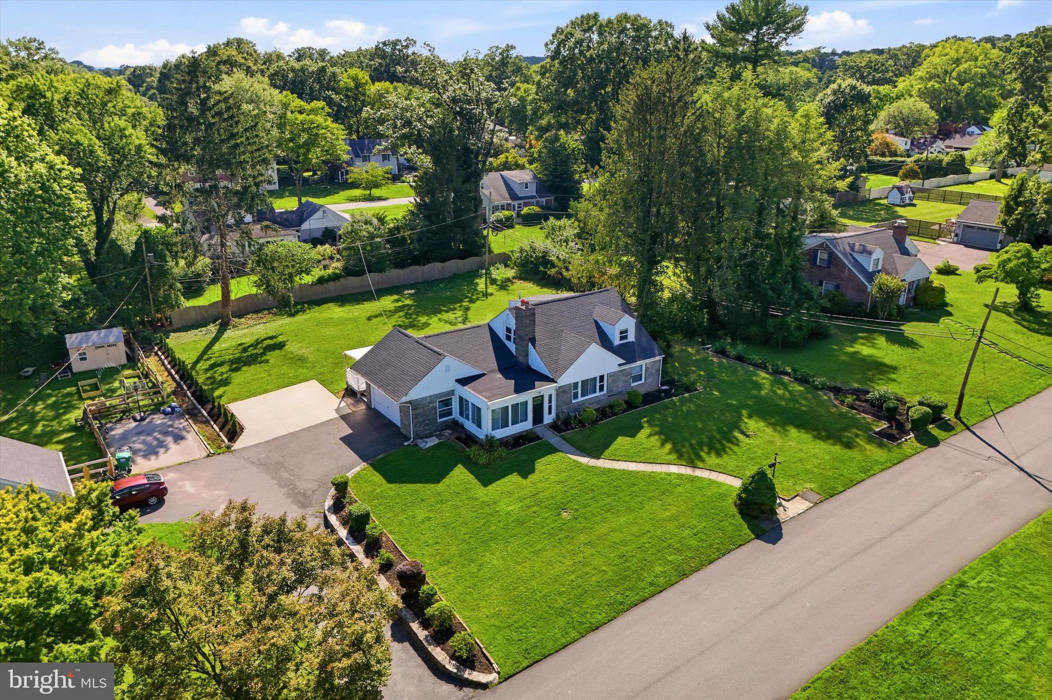411 OSBORNE LANE