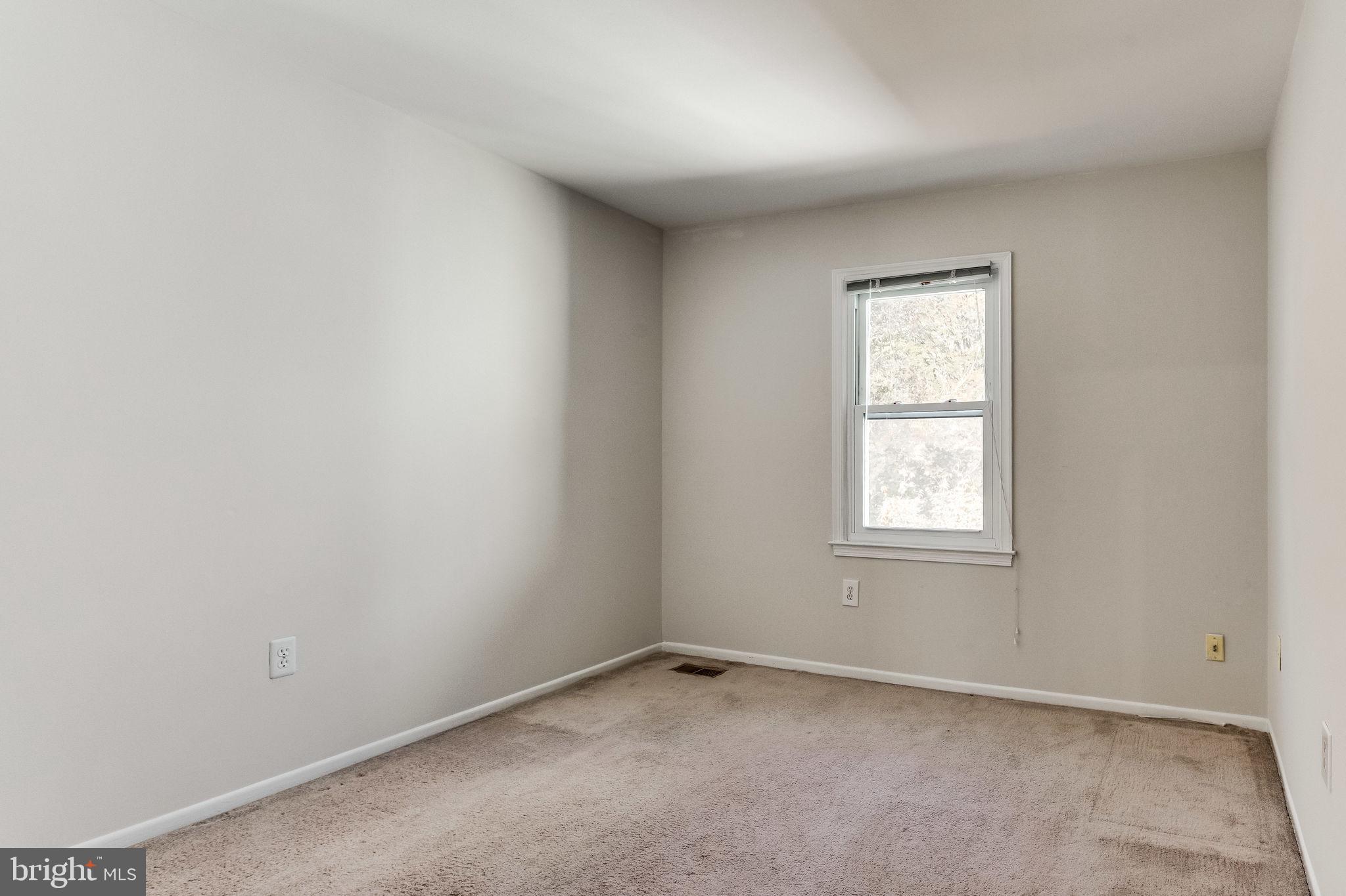 VILLA D ESTE VILLAGE - Residential Lease