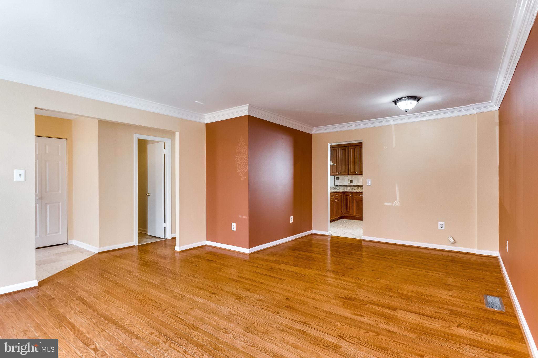 VILLA D ESTE VILLAGE - Residential Lease