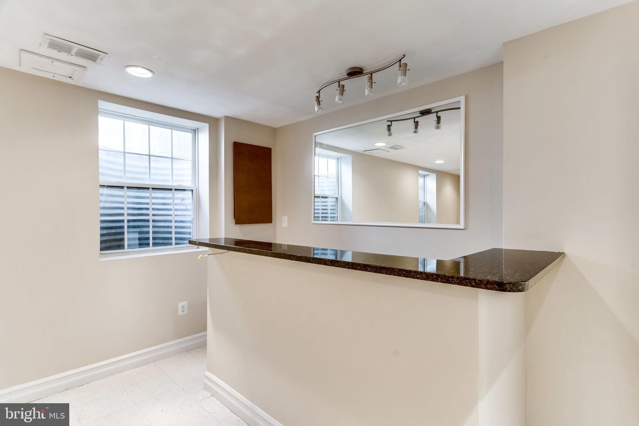 VILLA D ESTE VILLAGE - Residential Lease