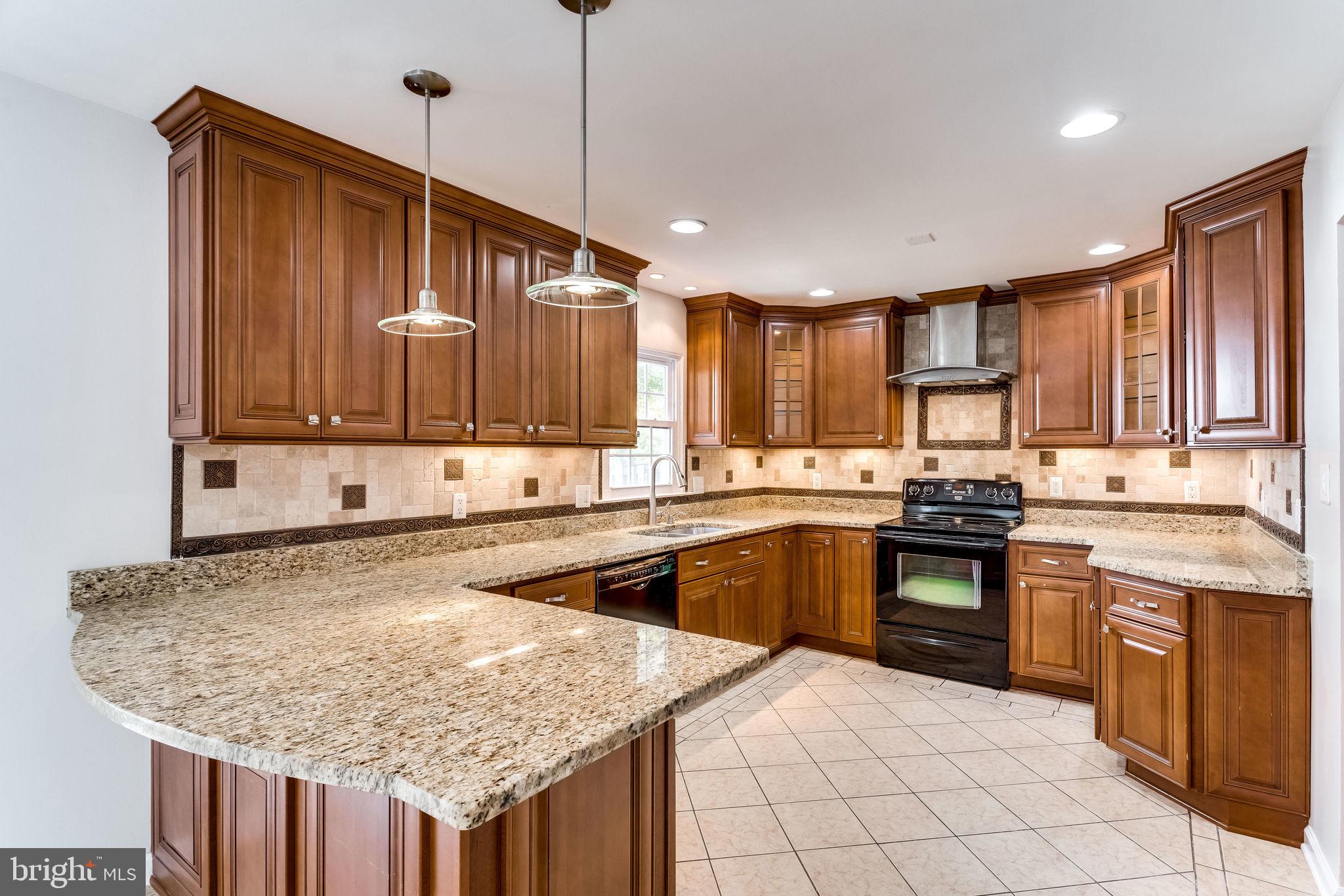 VILLA D ESTE VILLAGE - Residential Lease