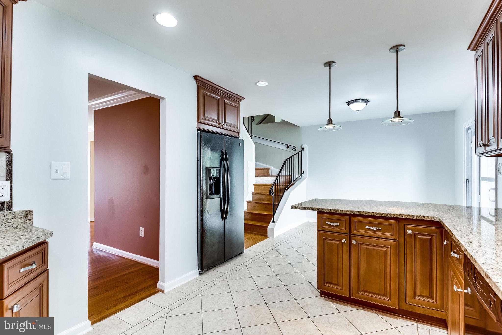 VILLA D ESTE VILLAGE - Residential Lease