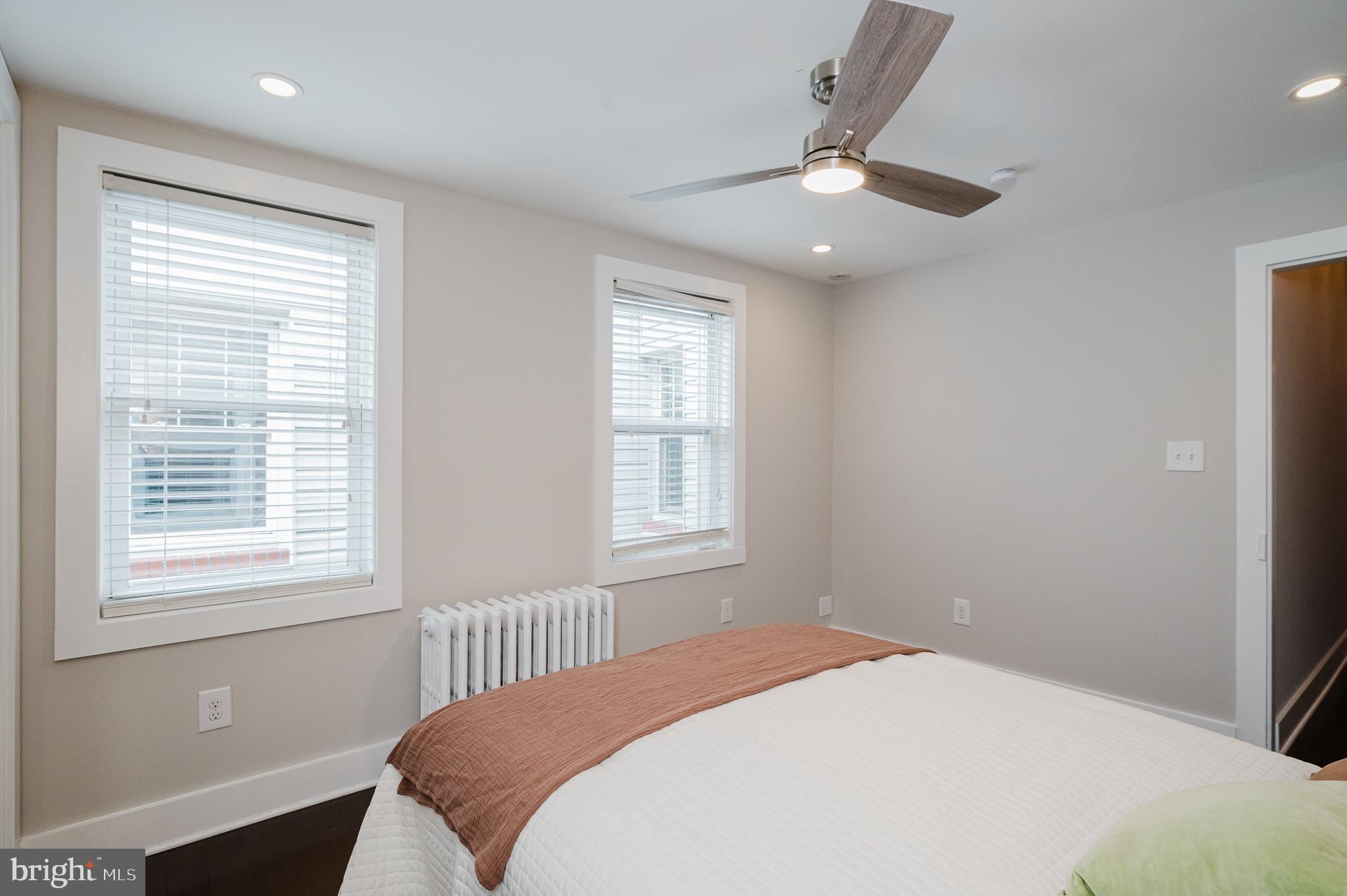 LOCUST POINT - Residential