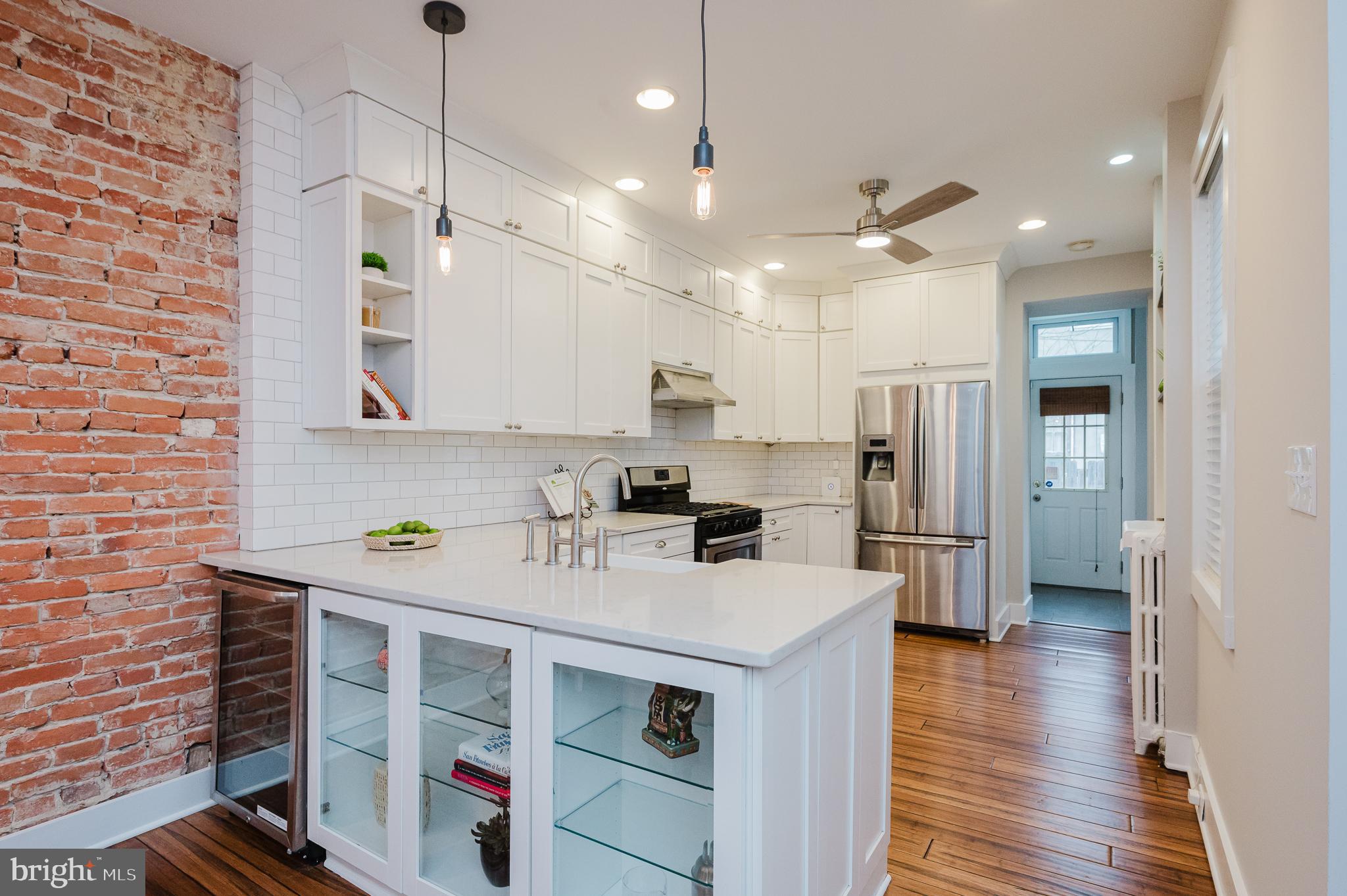 LOCUST POINT - Residential