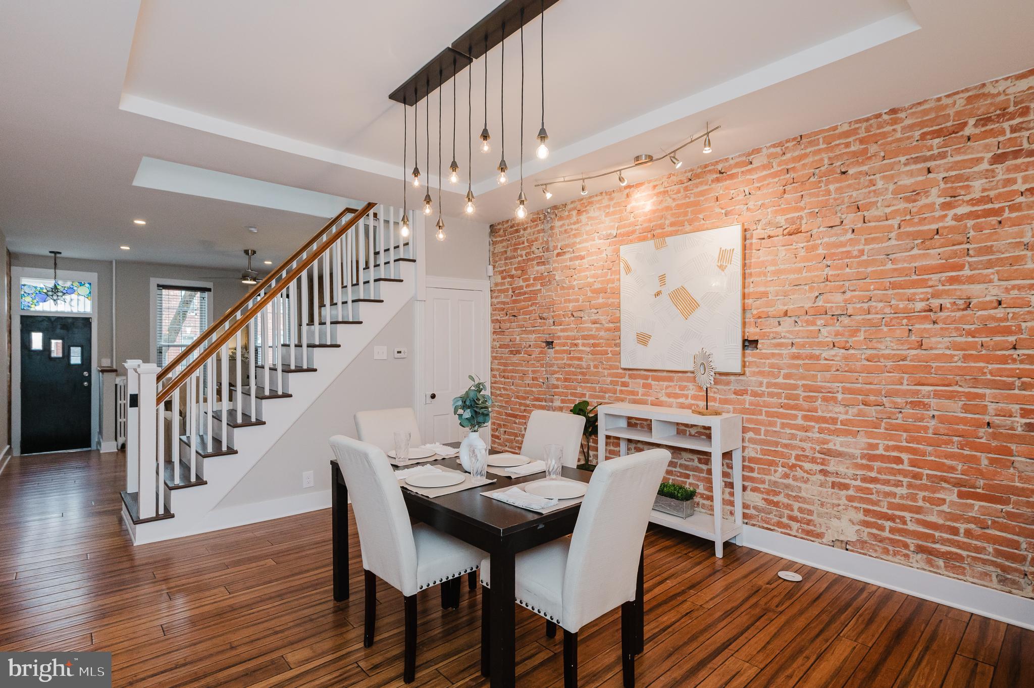 LOCUST POINT - Residential