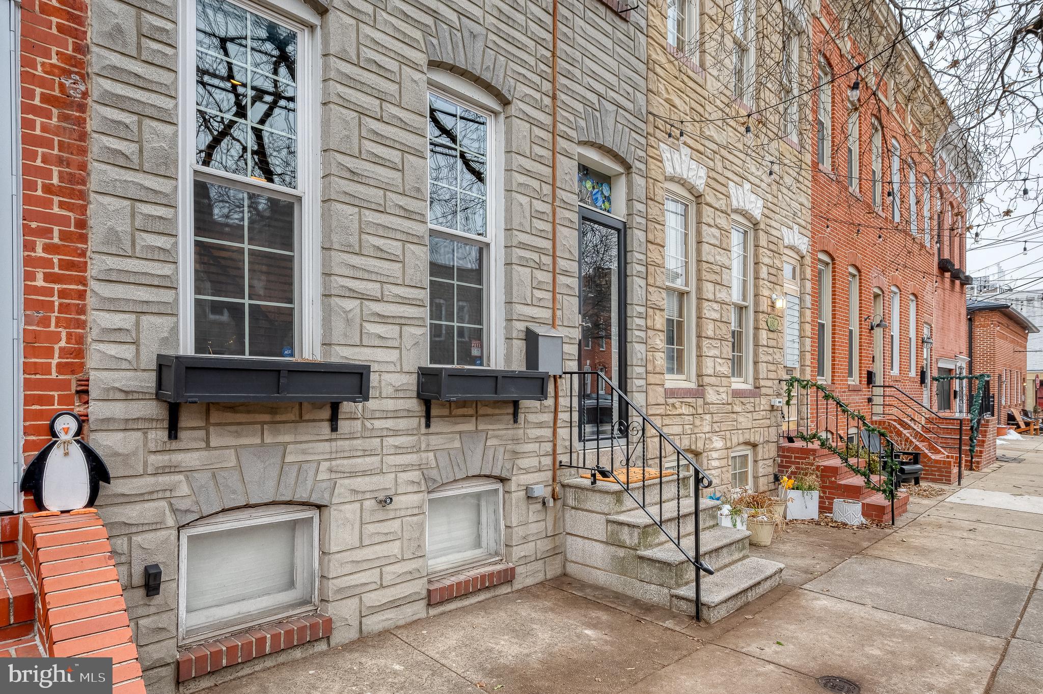 LOCUST POINT - Residential