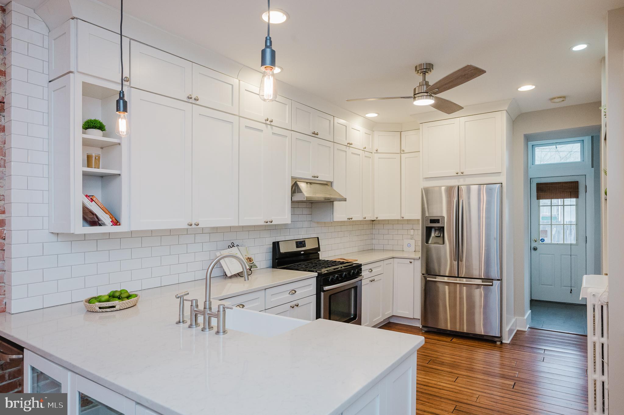 LOCUST POINT - Residential