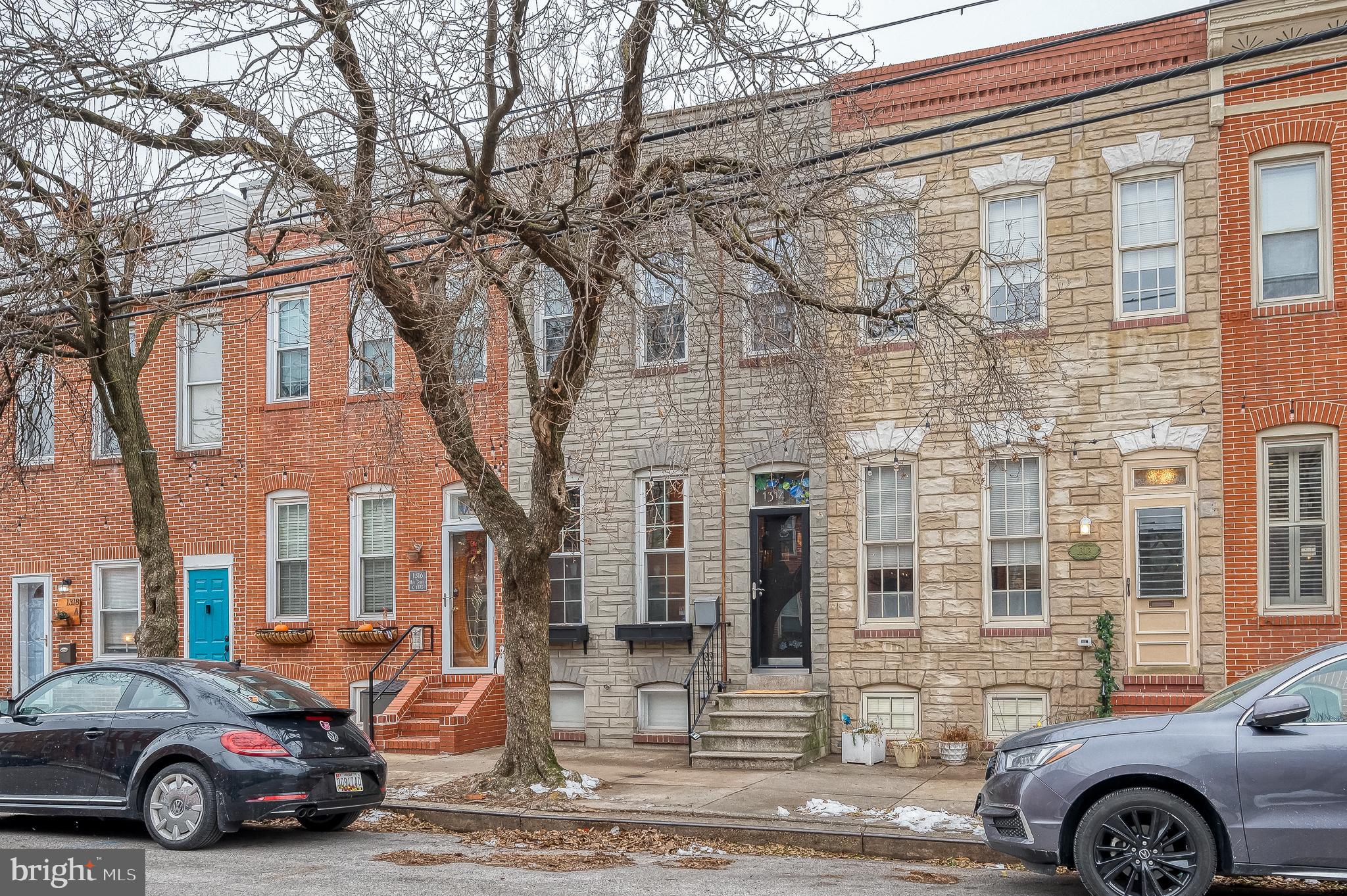 LOCUST POINT - Residential