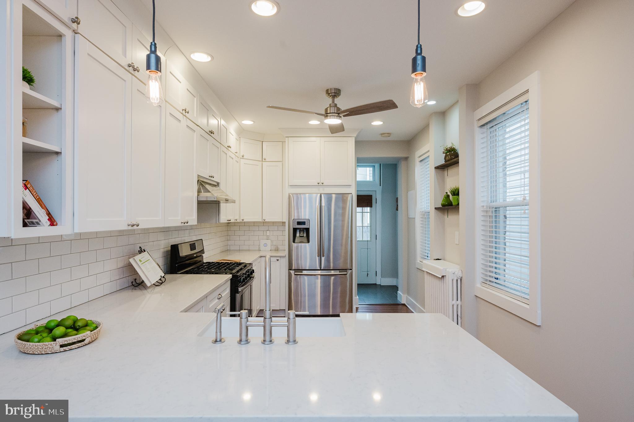 LOCUST POINT - Residential