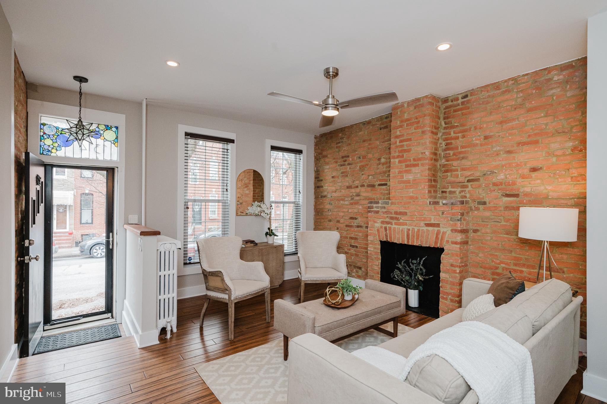 LOCUST POINT - Residential