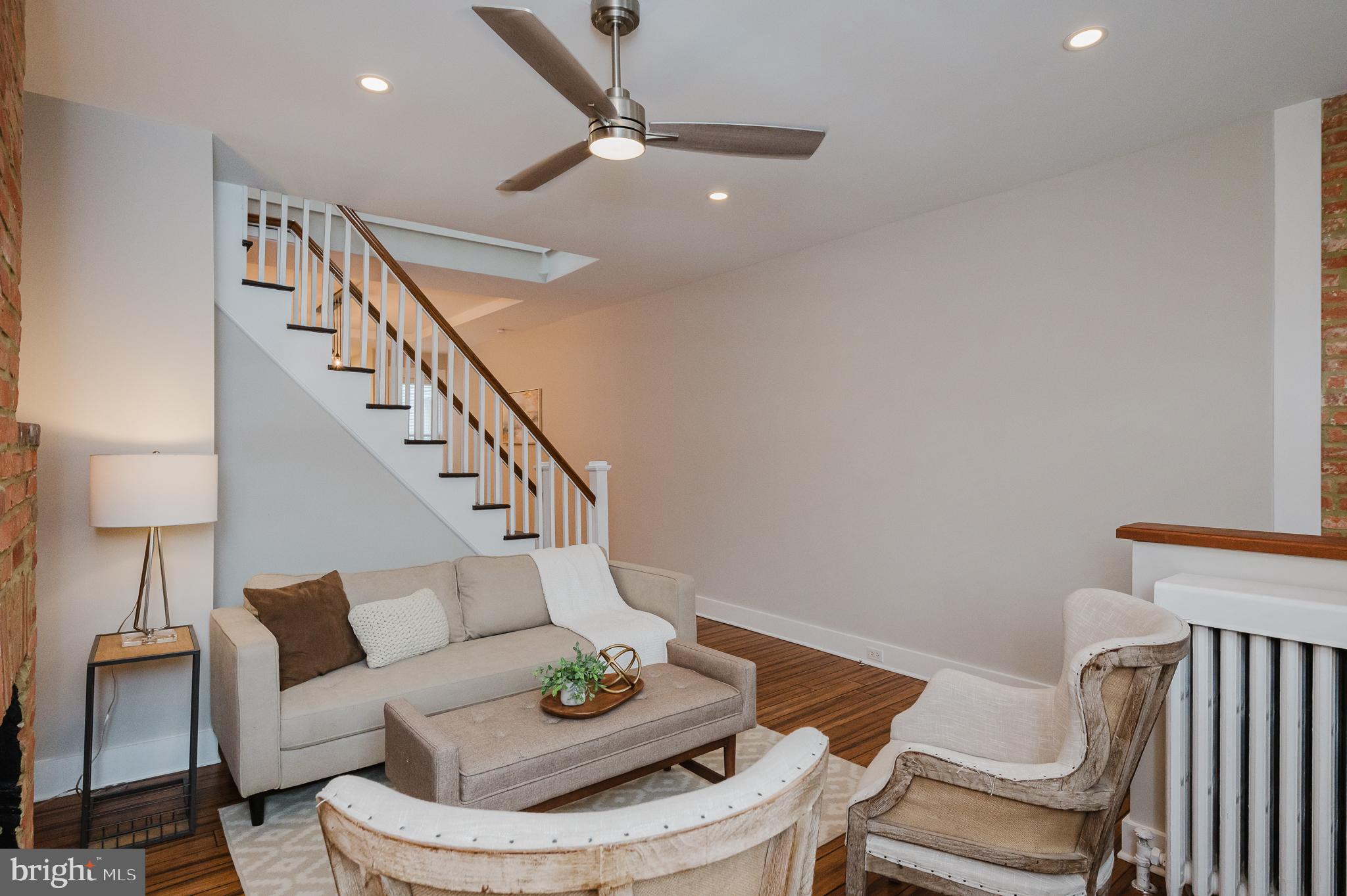 LOCUST POINT - Residential