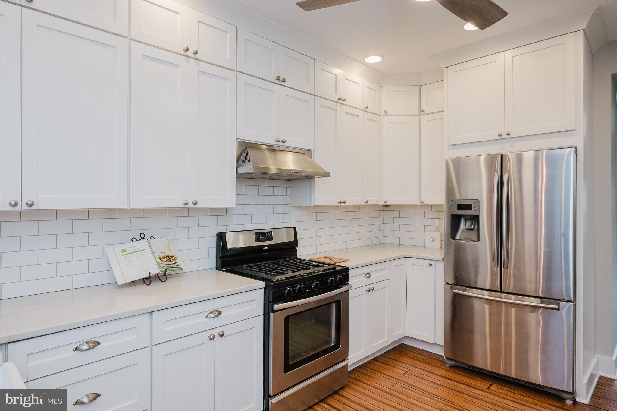 LOCUST POINT - Residential