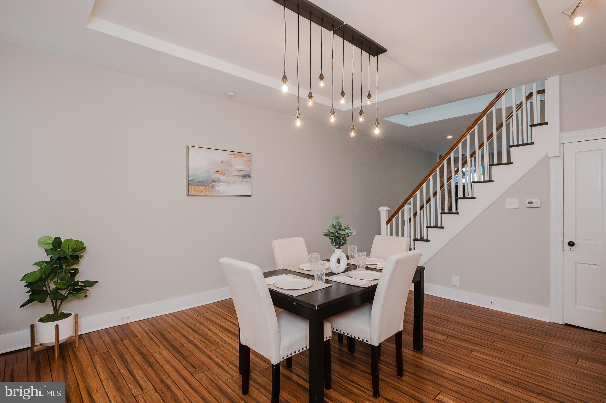 LOCUST POINT - Residential