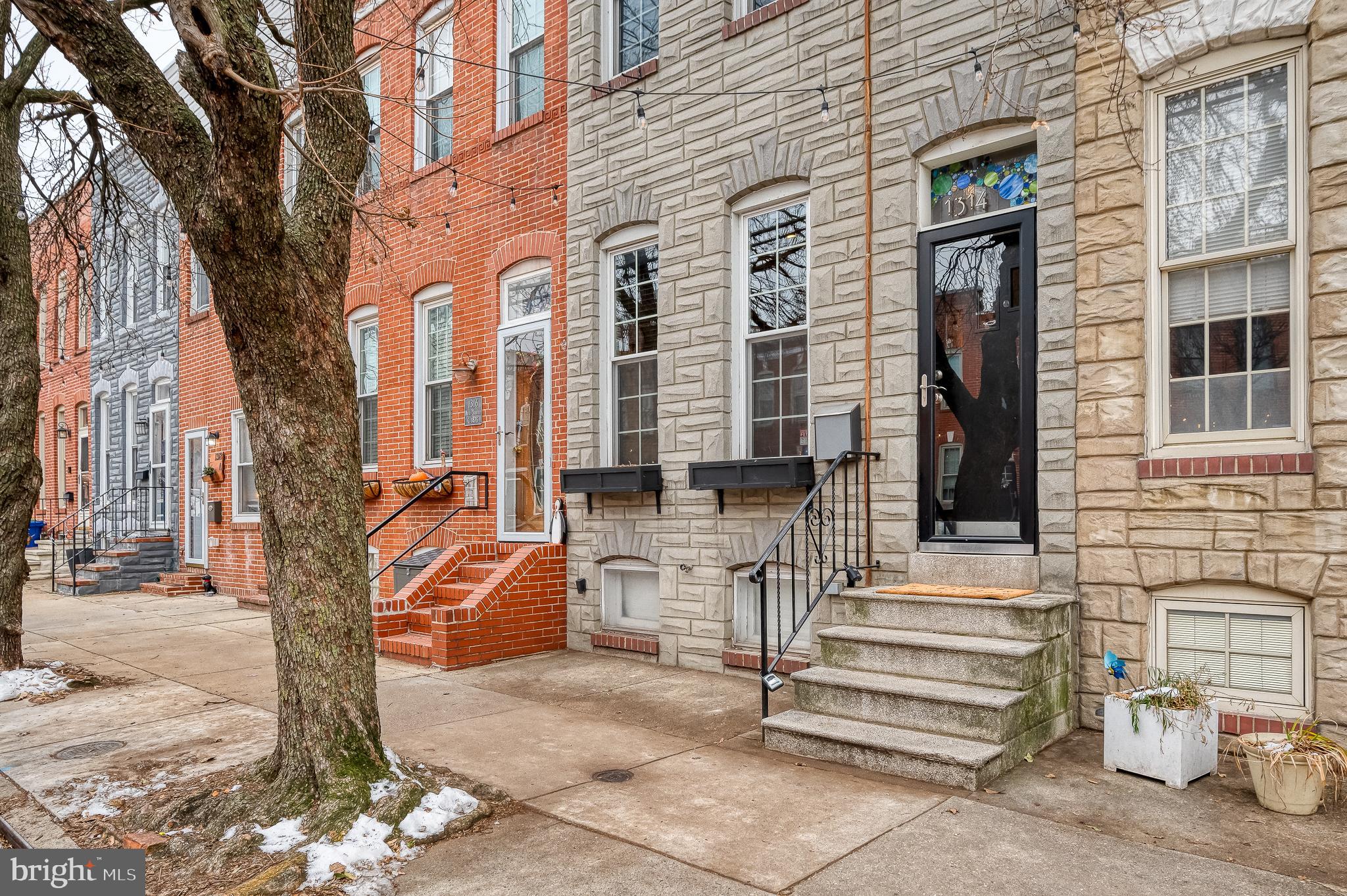 LOCUST POINT - Residential