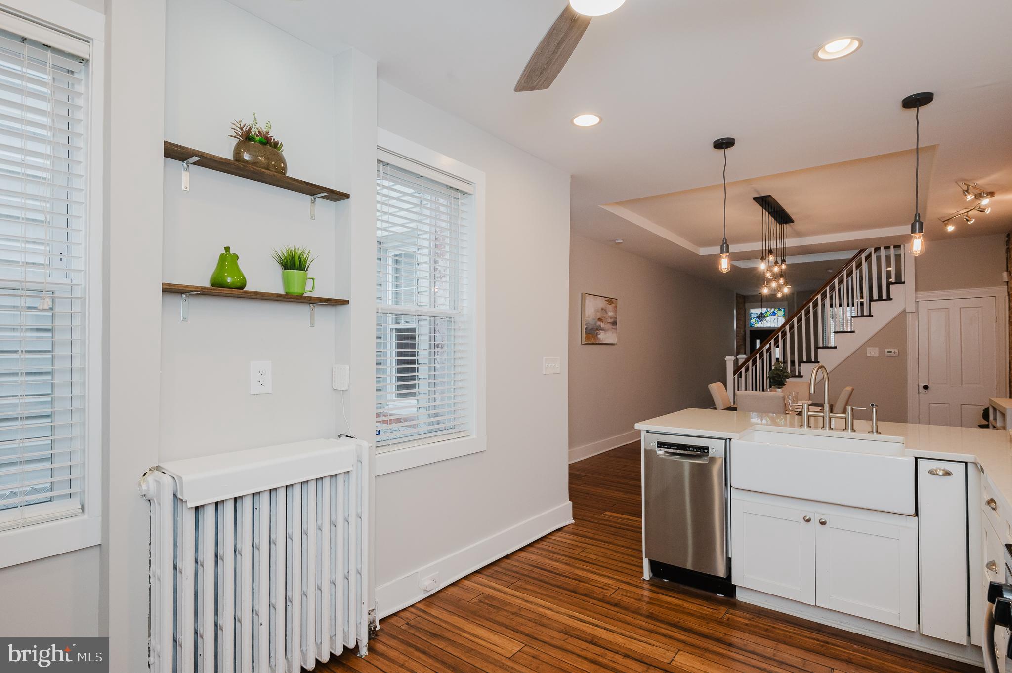 LOCUST POINT - Residential