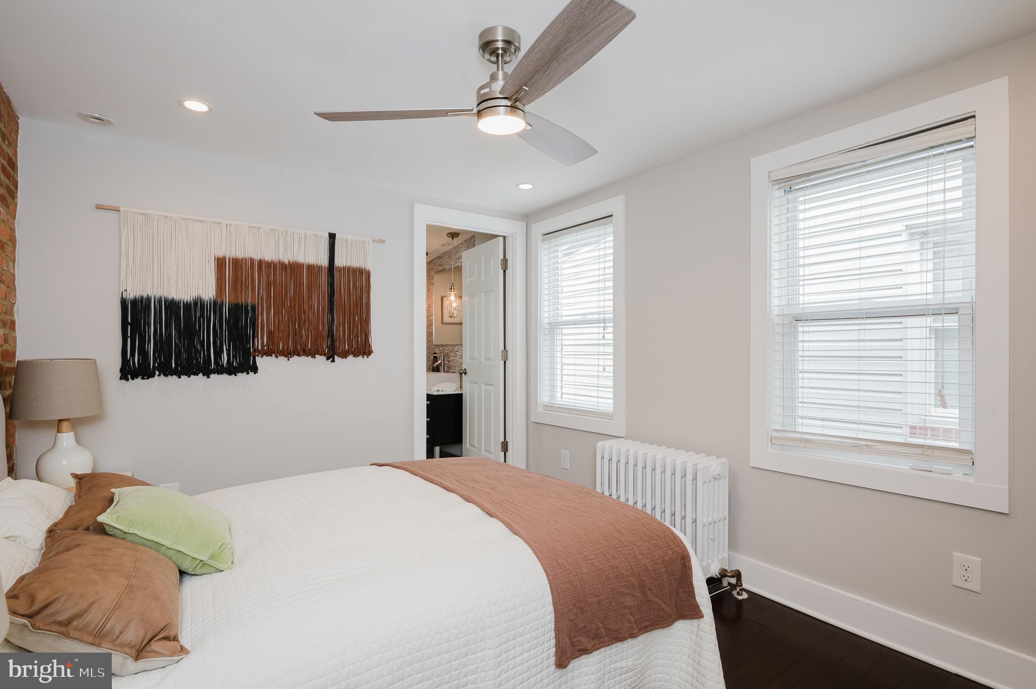 LOCUST POINT - Residential