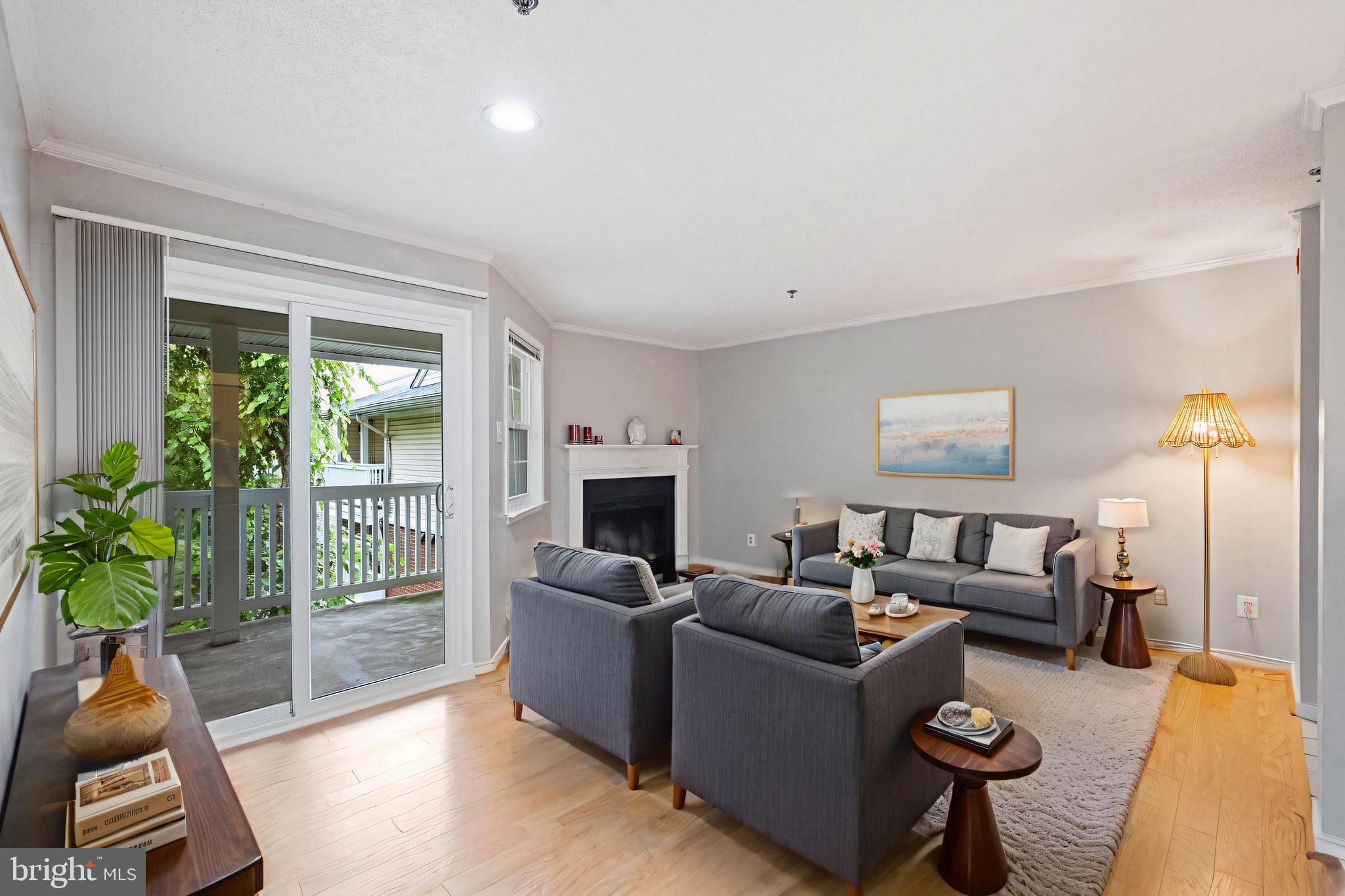 1504 LINCOLN WAY 404