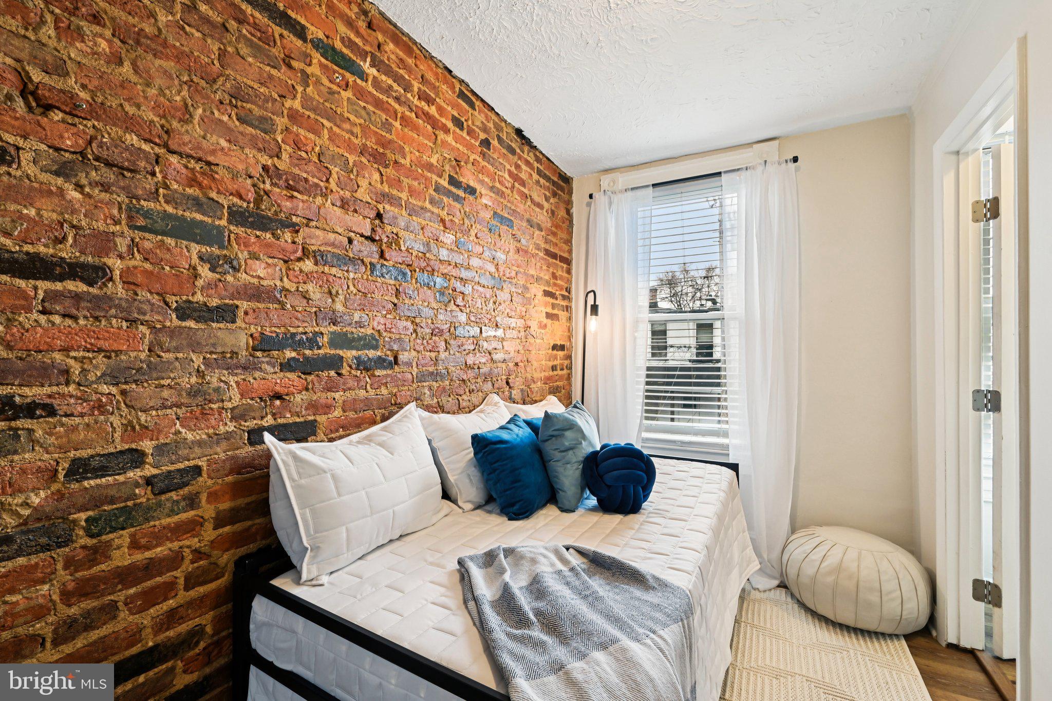 HAMPDEN HISTORIC DISTRICT - Residential