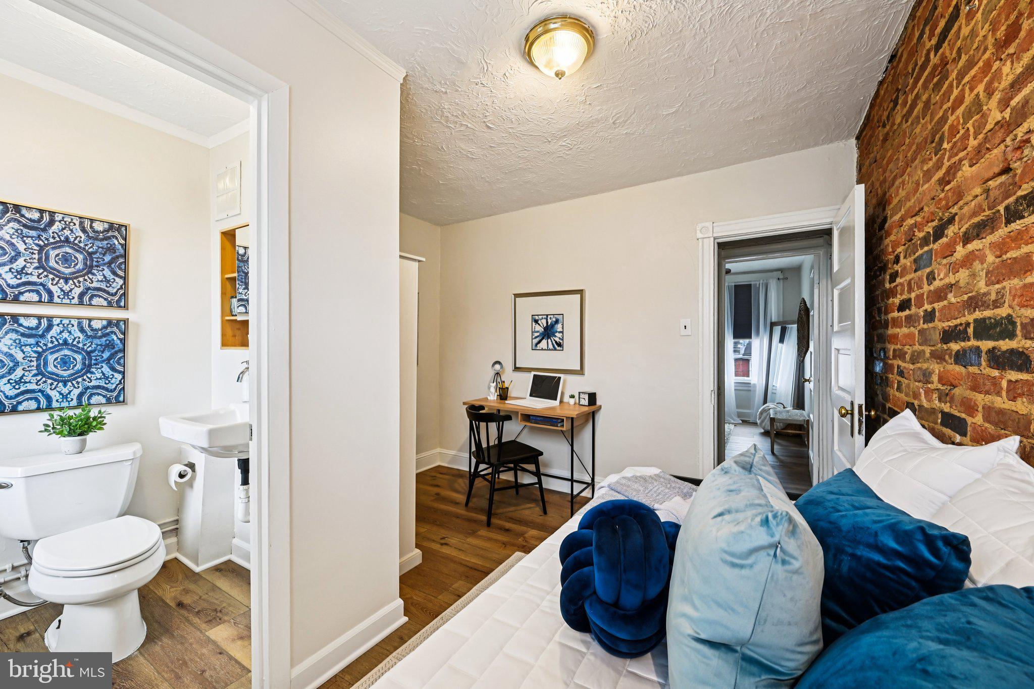 HAMPDEN HISTORIC DISTRICT - Residential