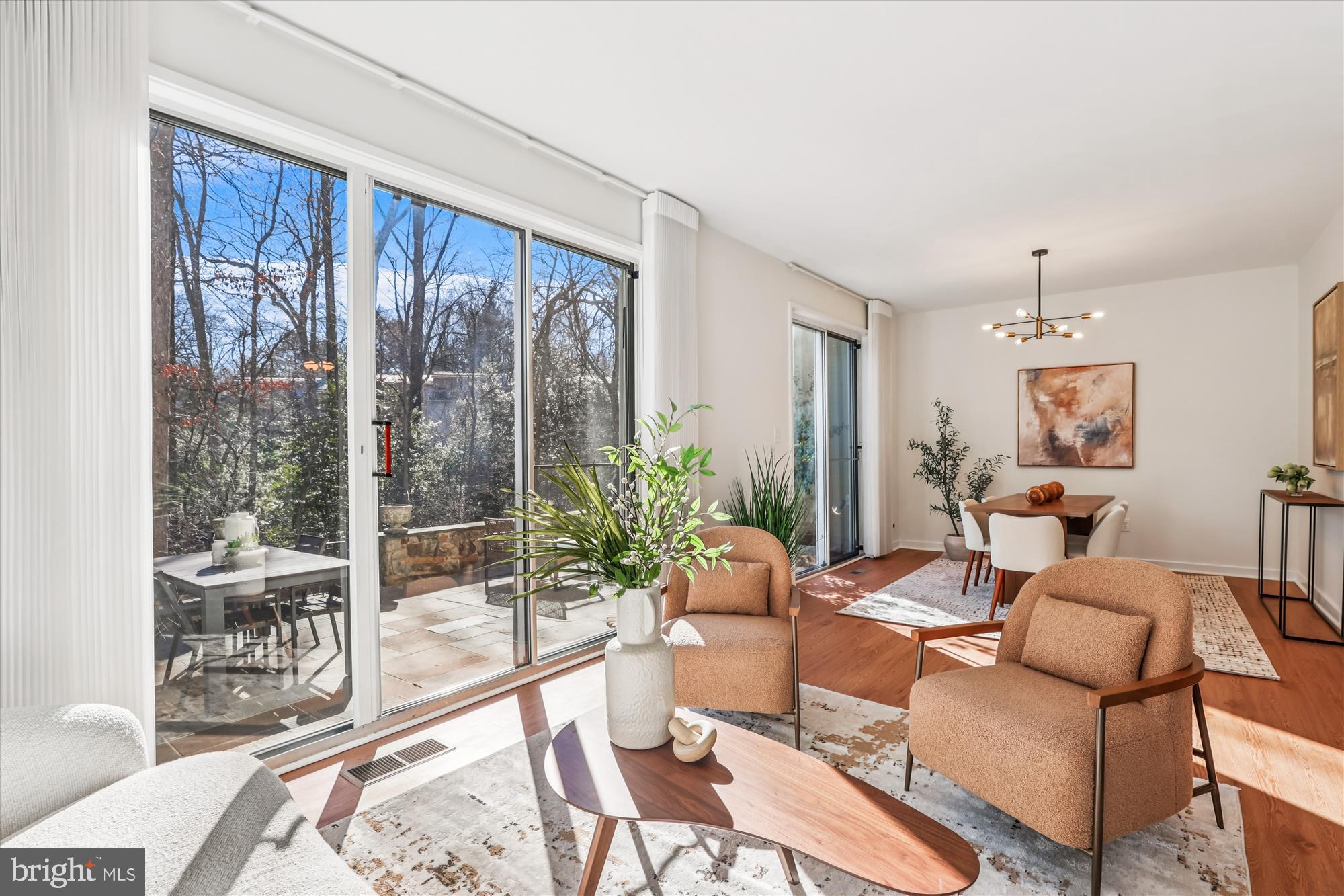 RESTON - Residential