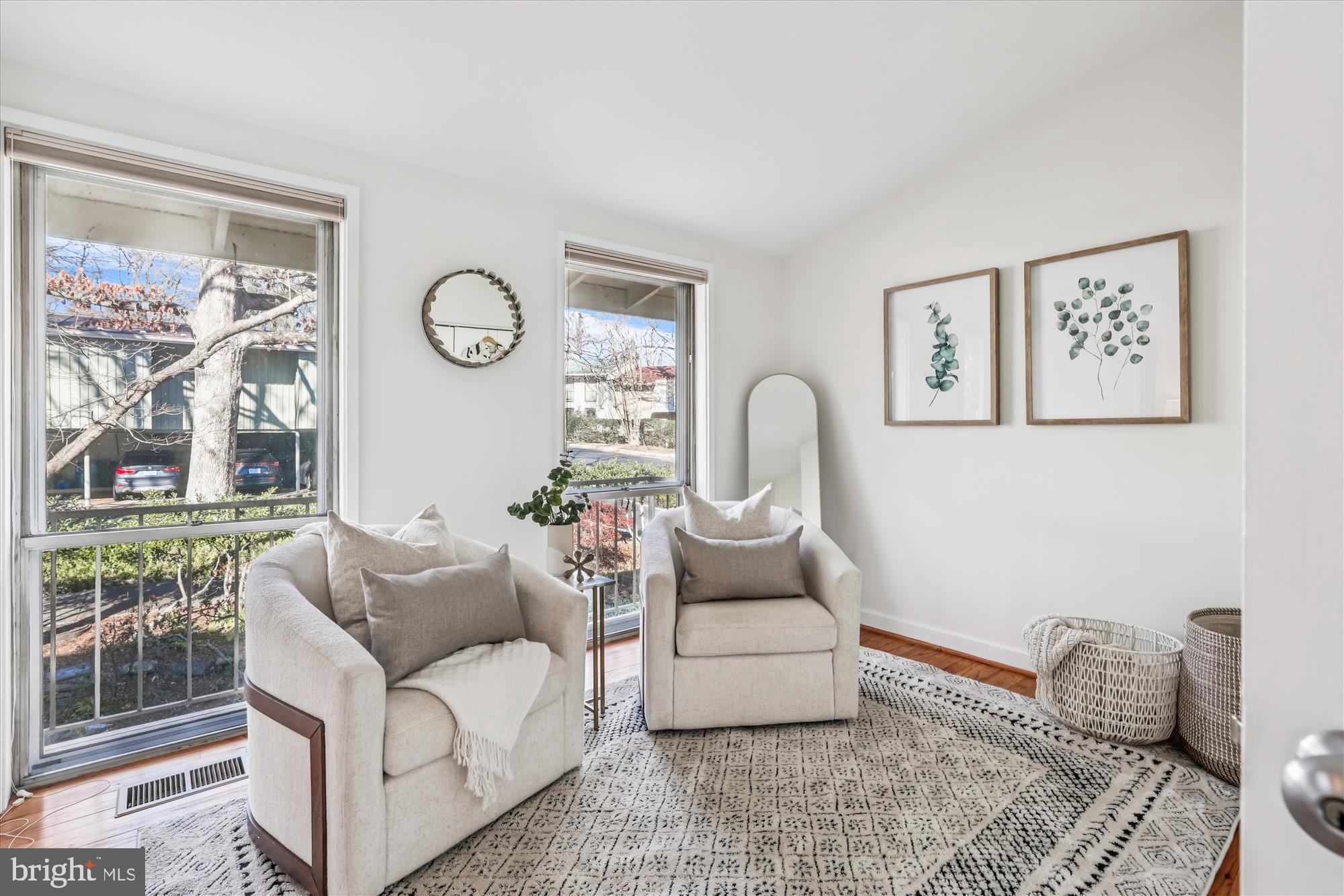 RESTON - Residential