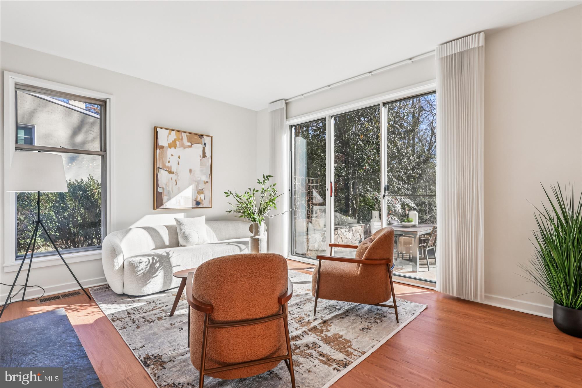 RESTON - Residential