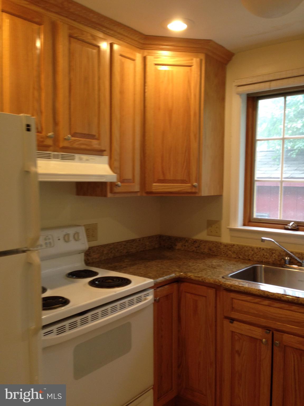 214 GRAYLING AVENUE #1