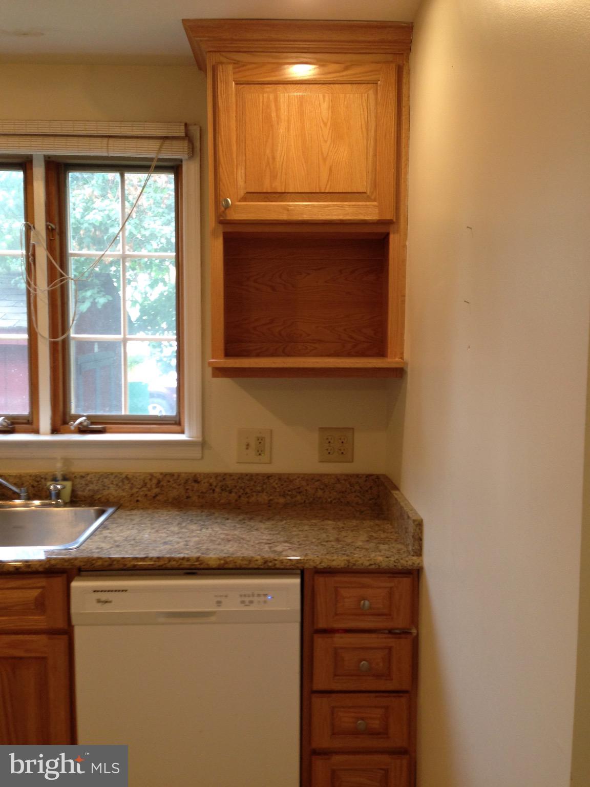 214 GRAYLING AVENUE #1