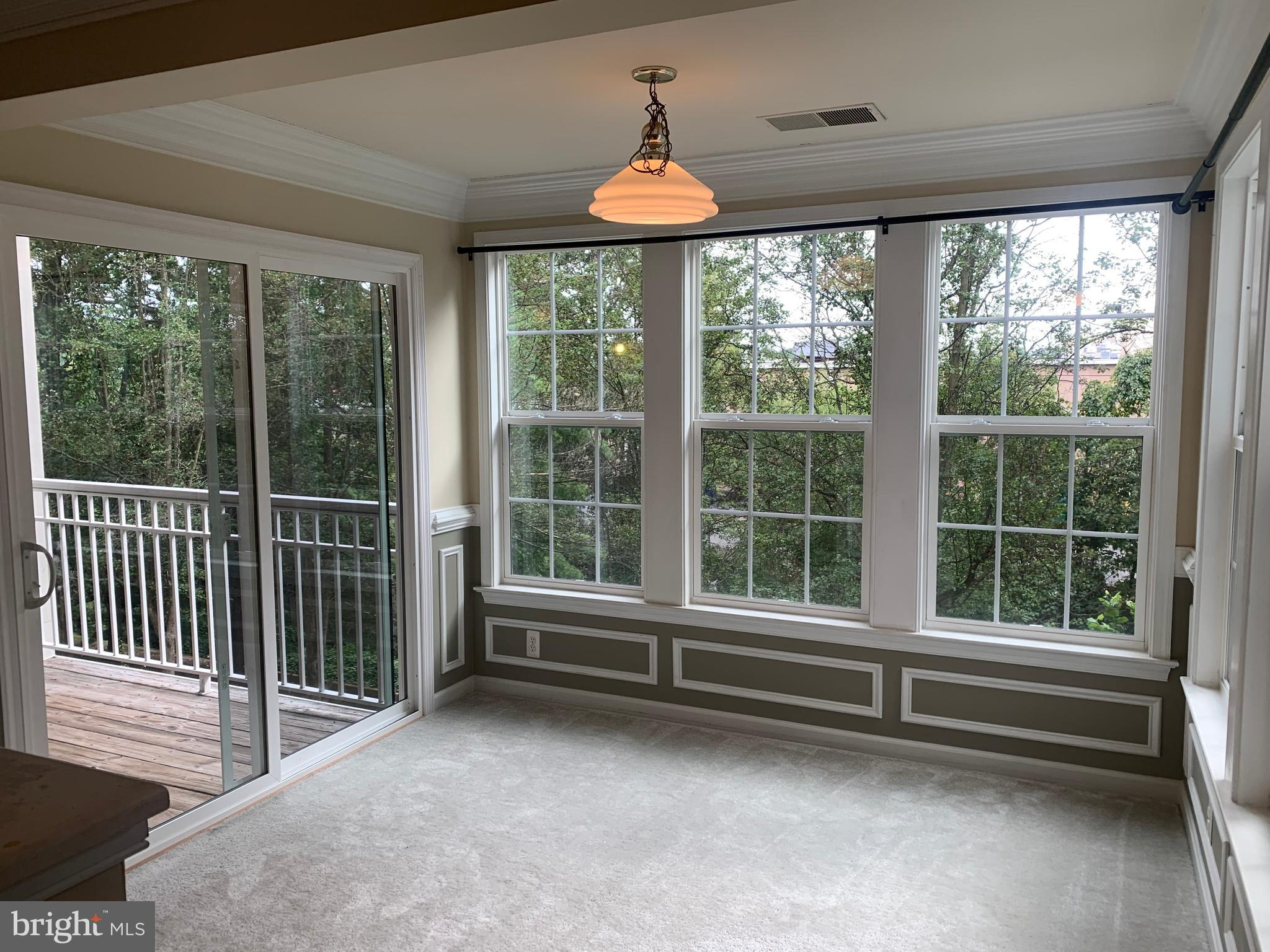 SOUTH MEADOWS - Residential