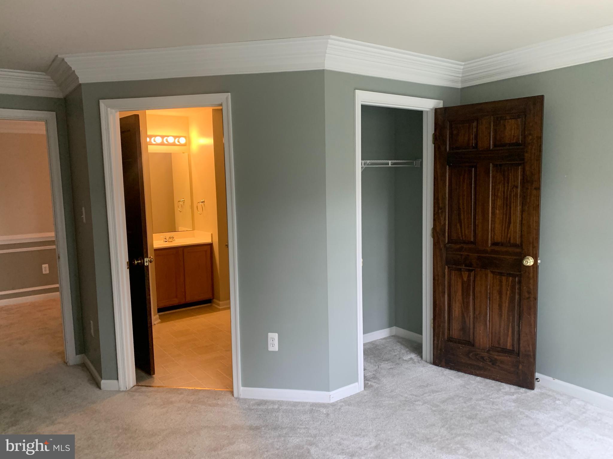 SOUTH MEADOWS - Residential