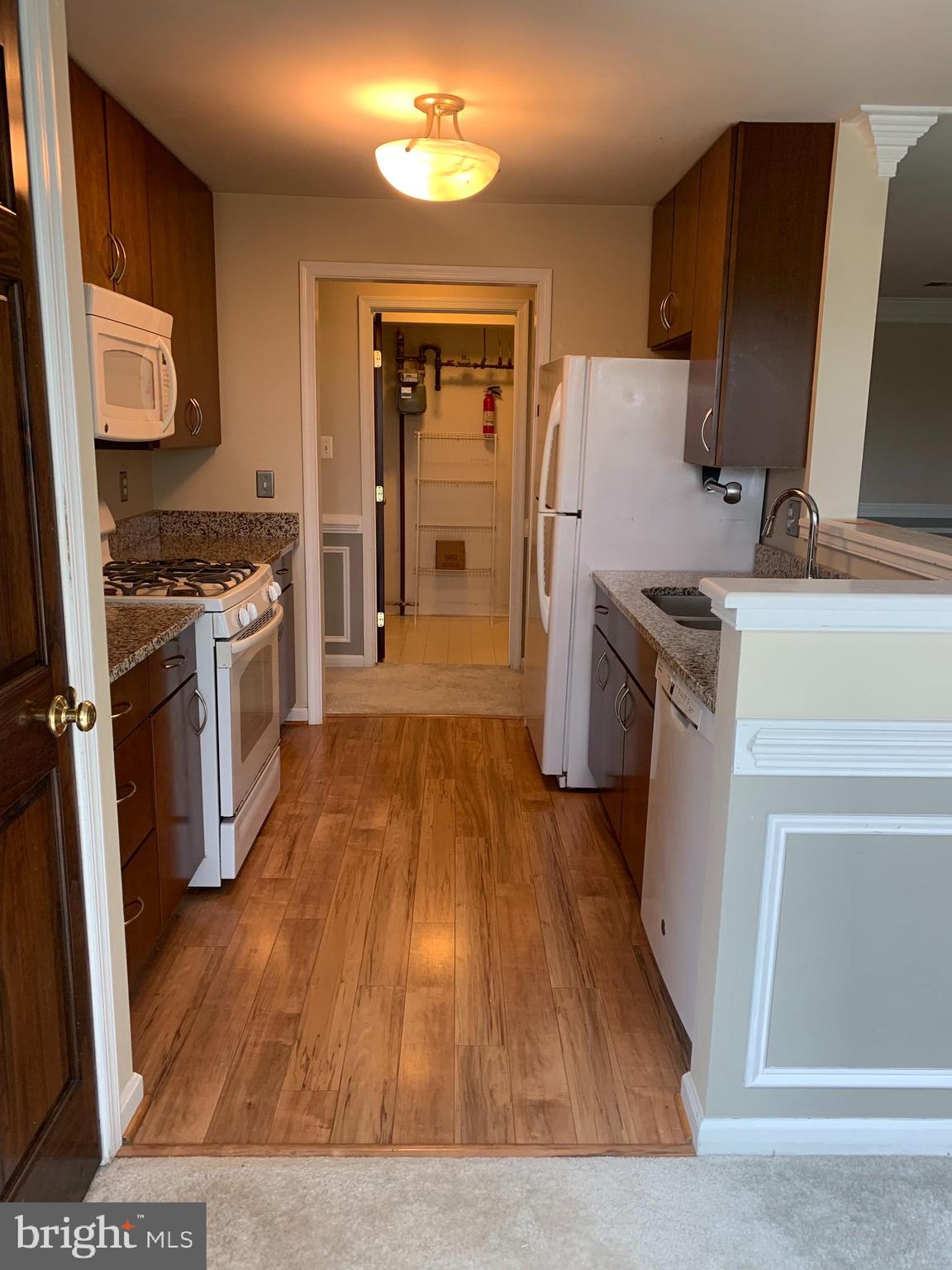 SOUTH MEADOWS - Residential