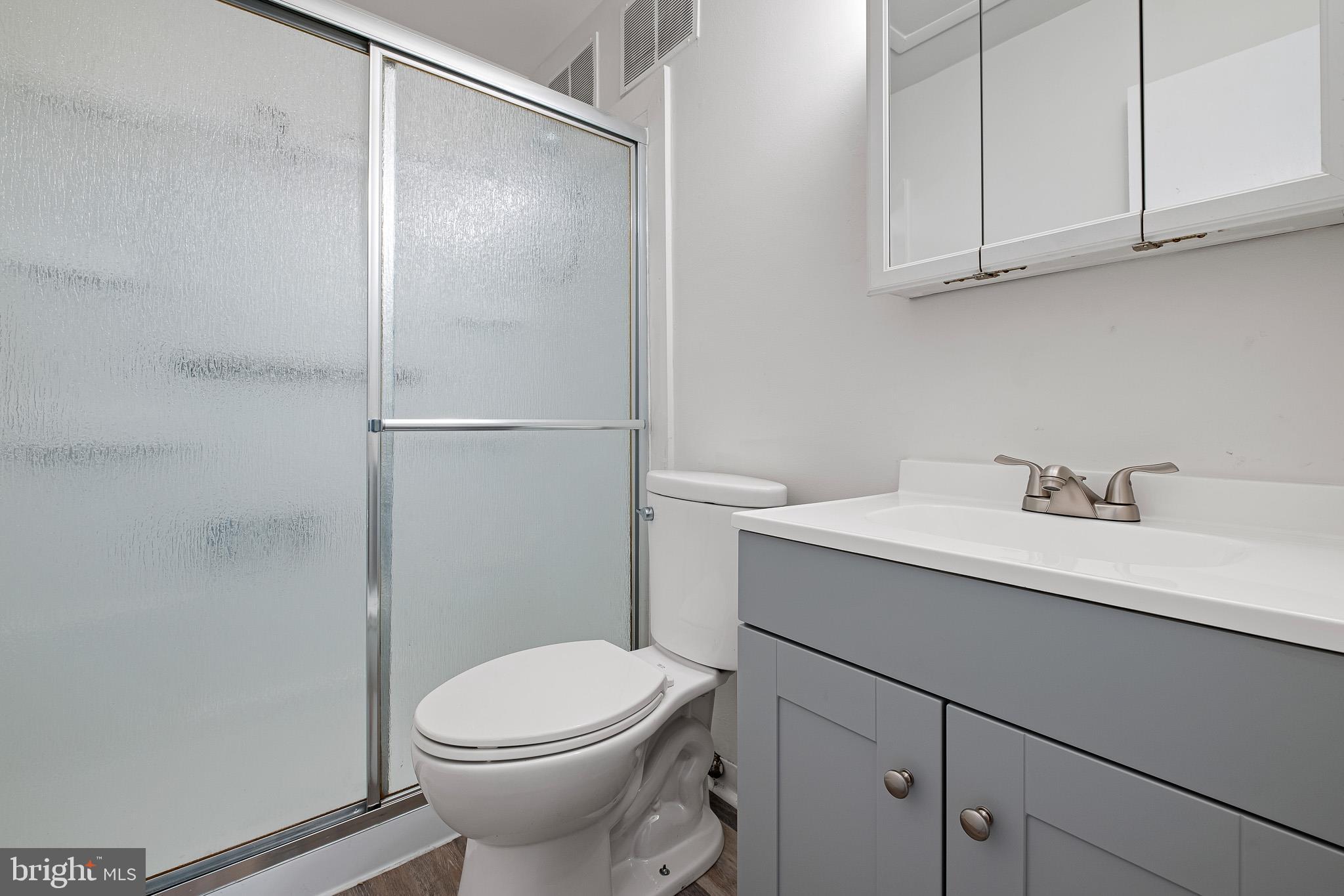 WILLIAMSBURG VIL - Residential