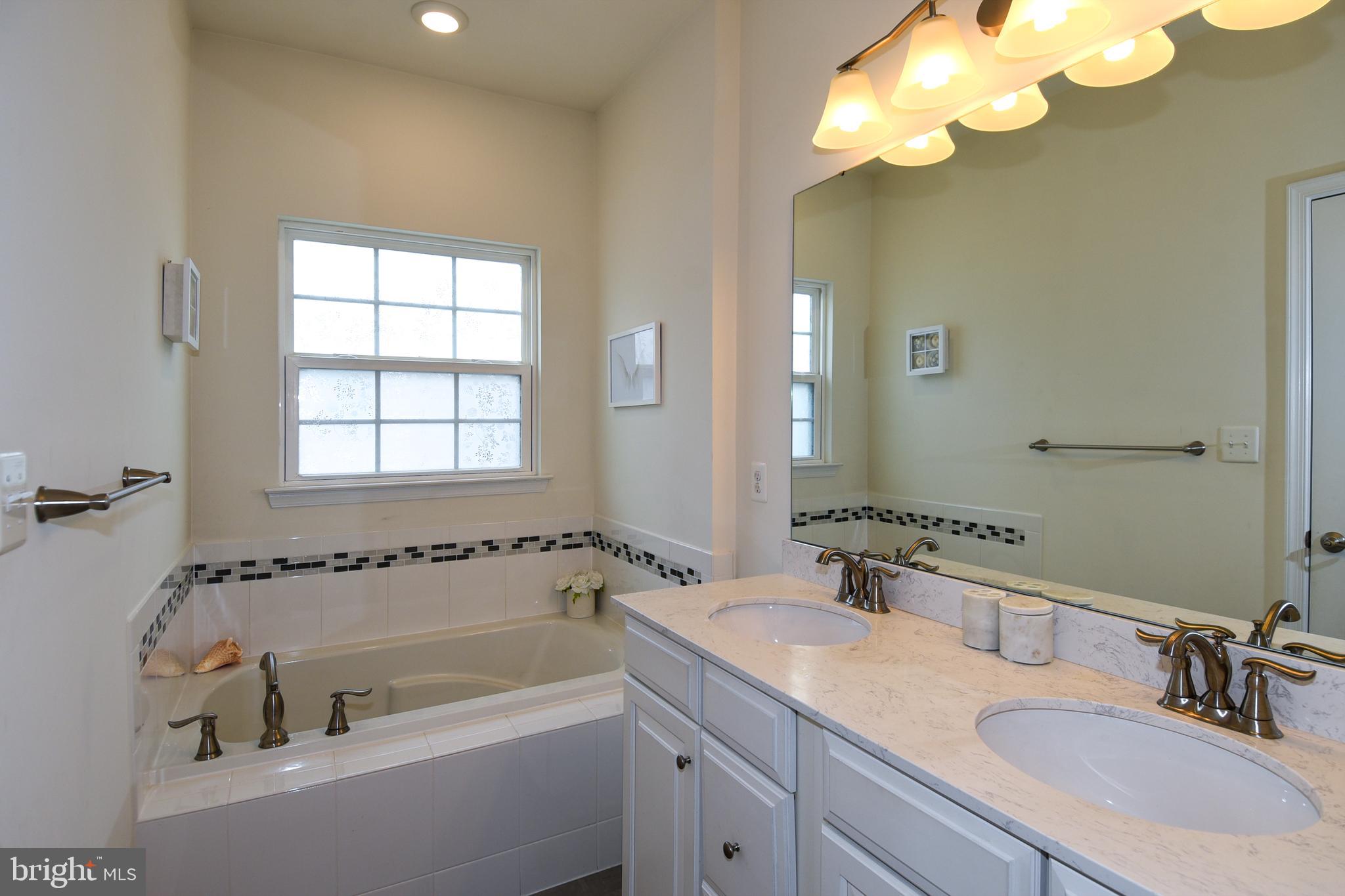 GREENBELT STATION - Residential