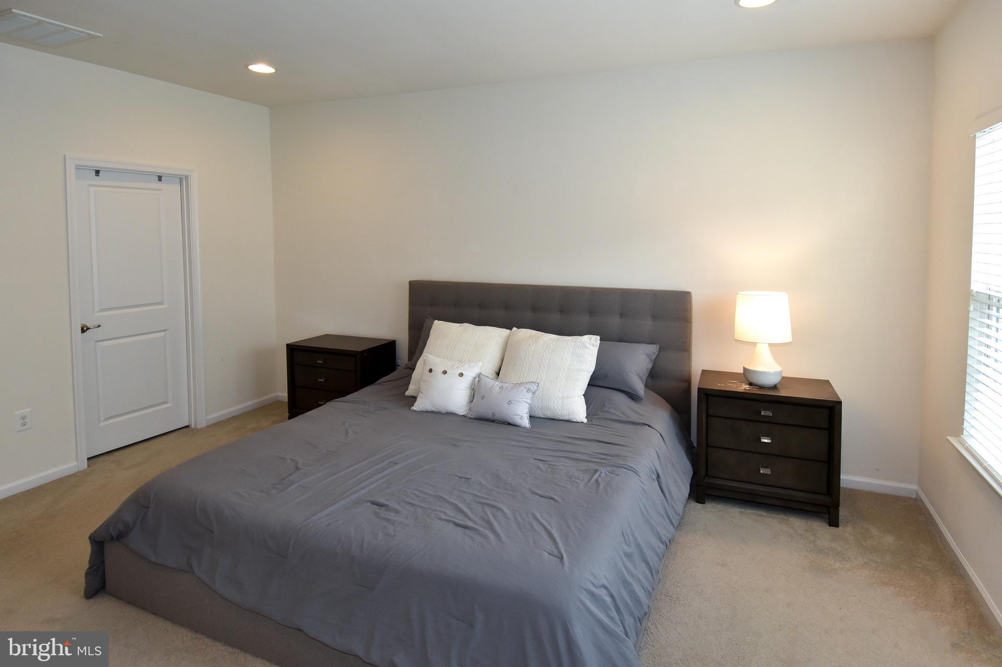 GREENBELT STATION - Residential