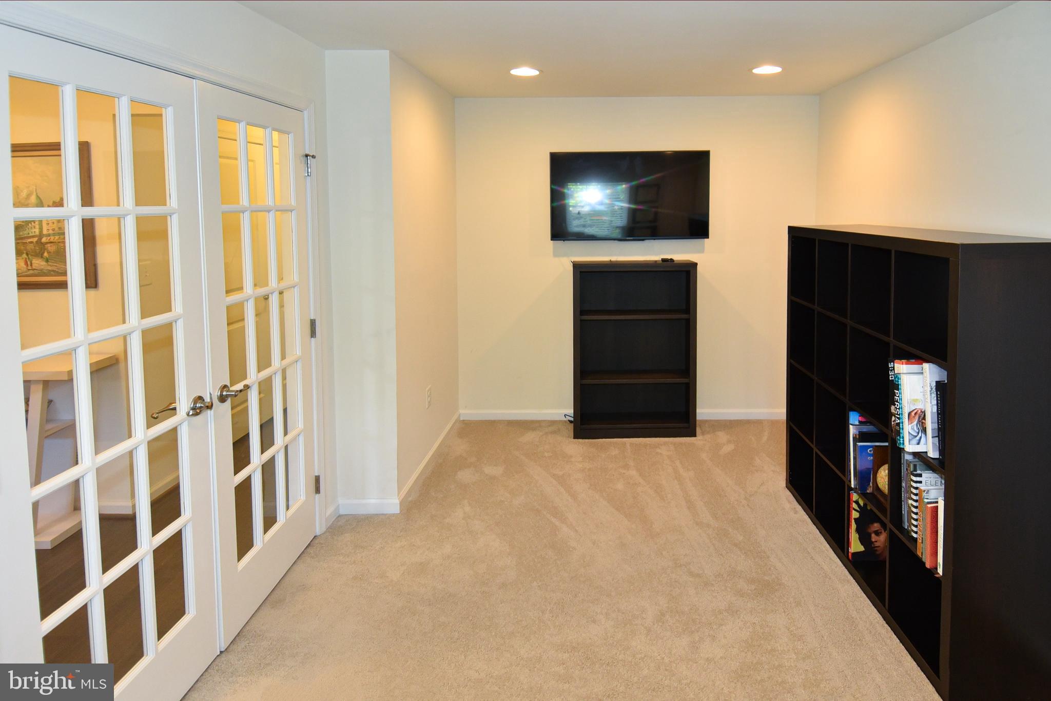 GREENBELT STATION - Residential