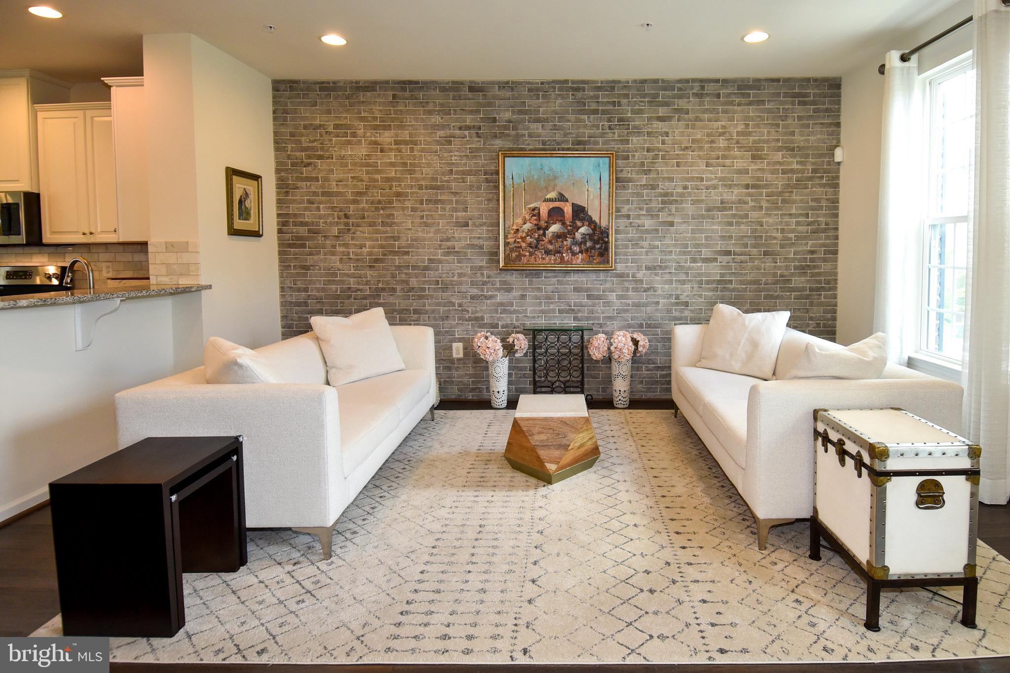 GREENBELT STATION - Residential