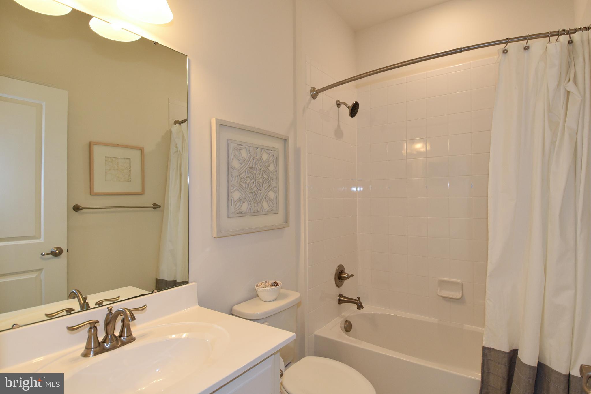 GREENBELT STATION - Residential