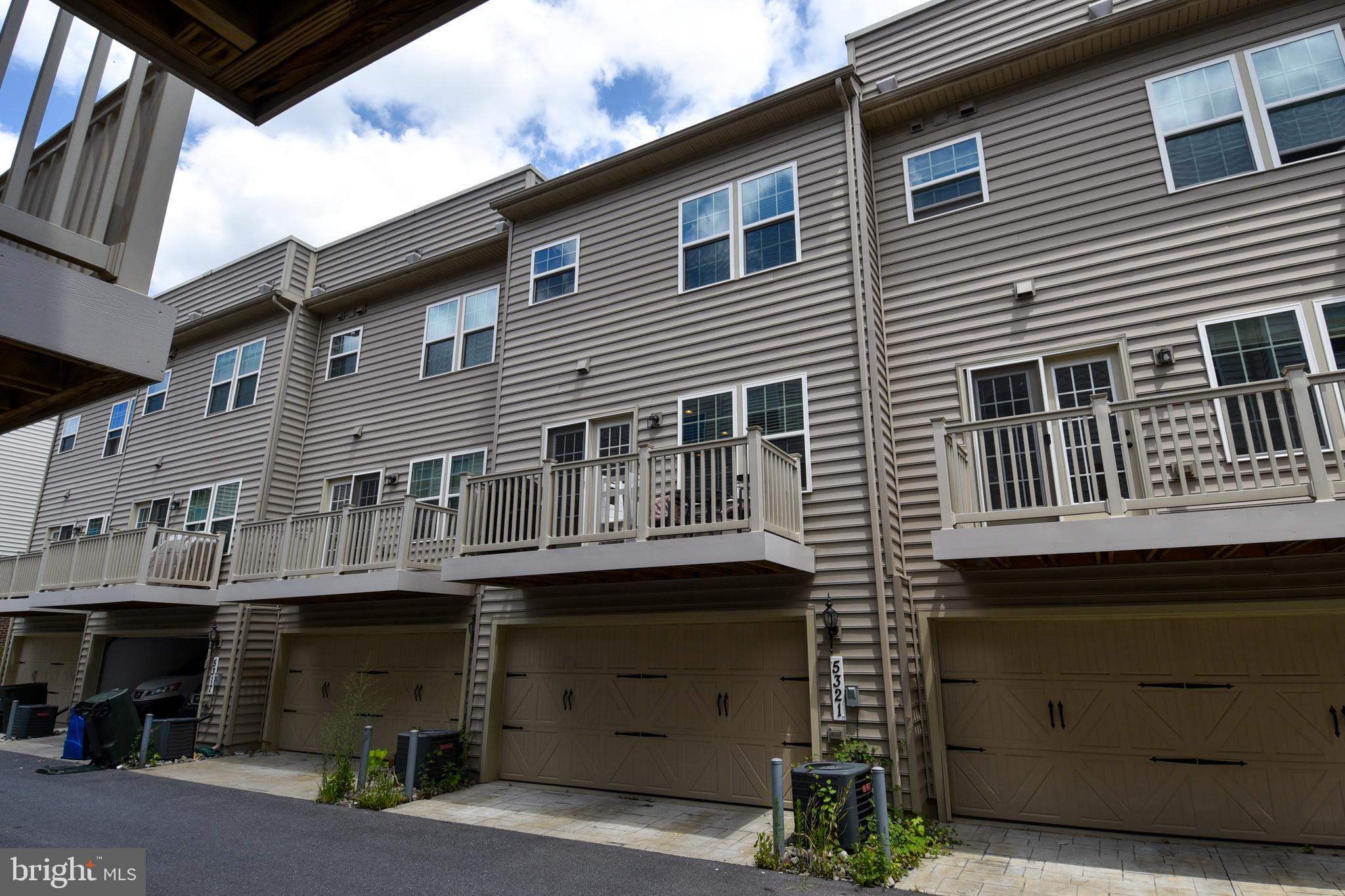 GREENBELT STATION - Residential