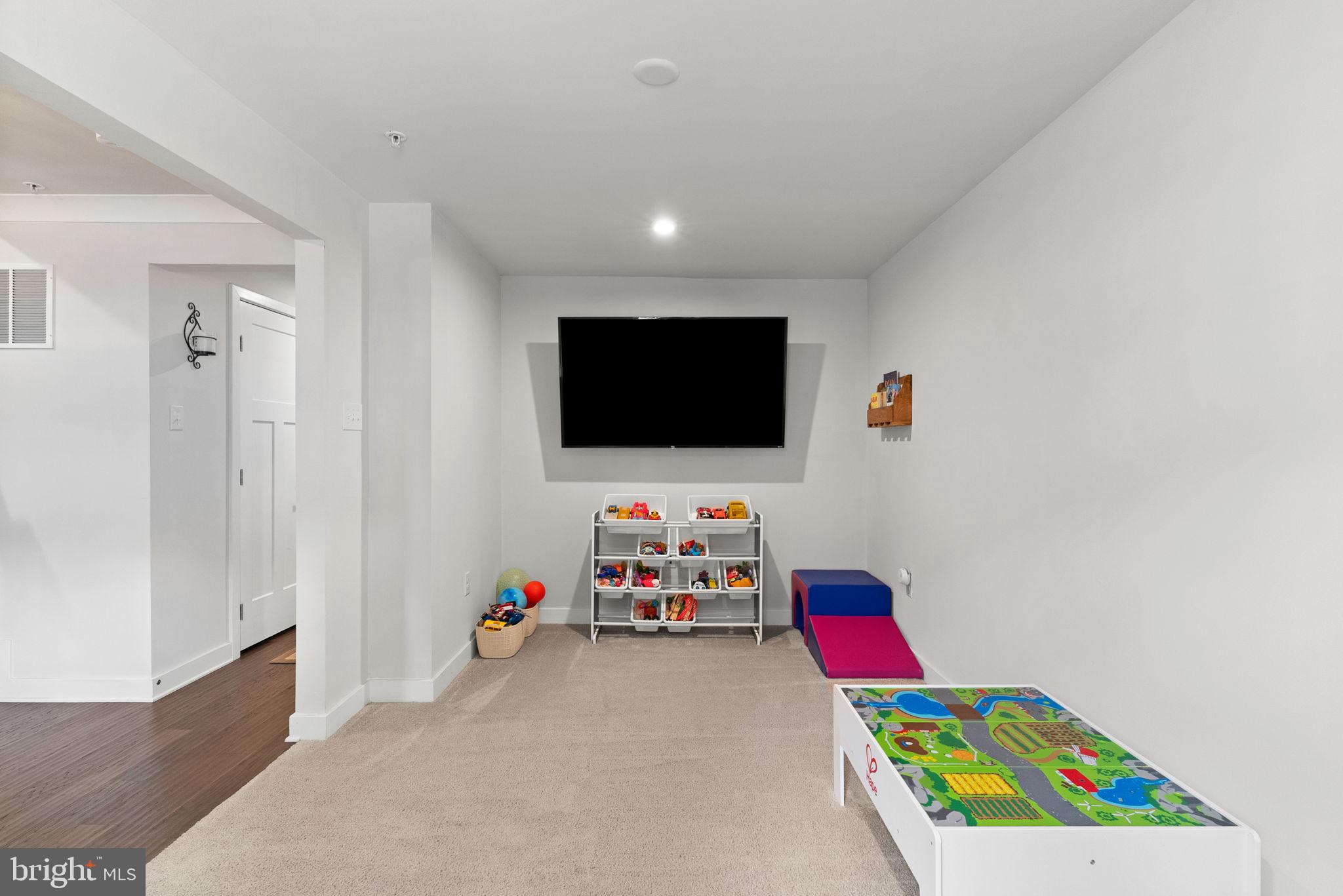 THE SQUARE AT WEST CHESTER - Residential